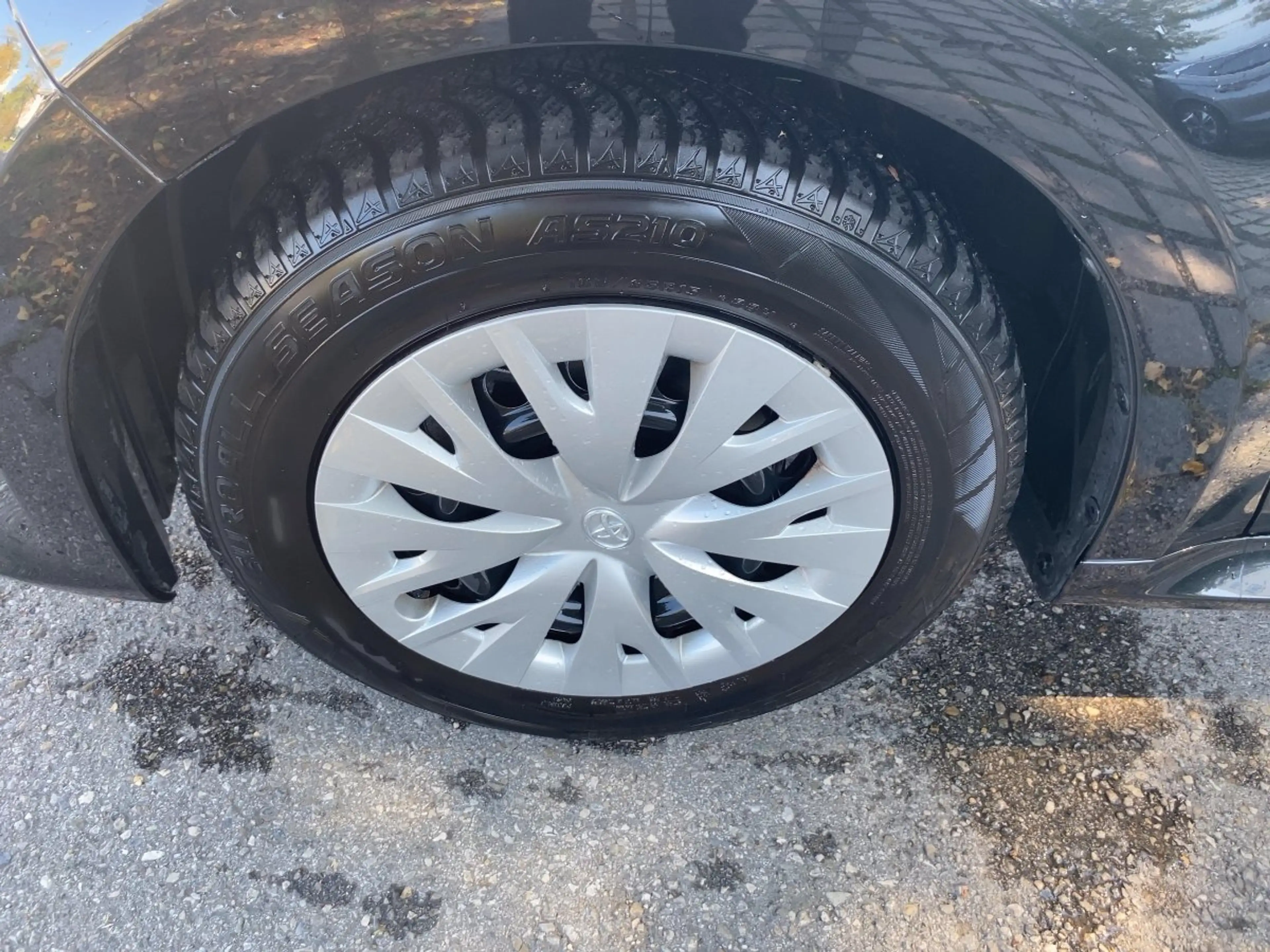 Toyota Yaris 1.5 Comfort — photo 8