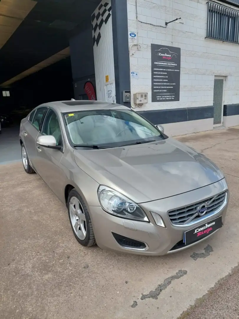 Volvo S60 2.0 T Summum Aut. Beige - 1