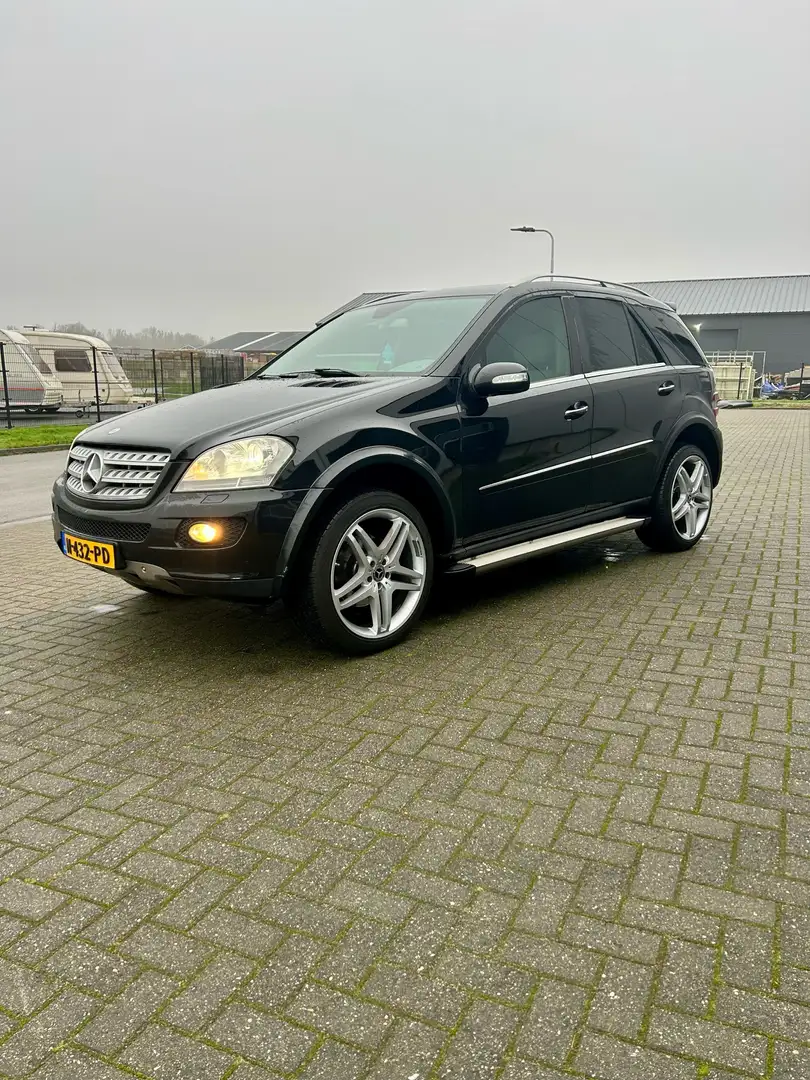 Mercedes-Benz ML 350 mercedes ml 350 v6 Fekete - 1