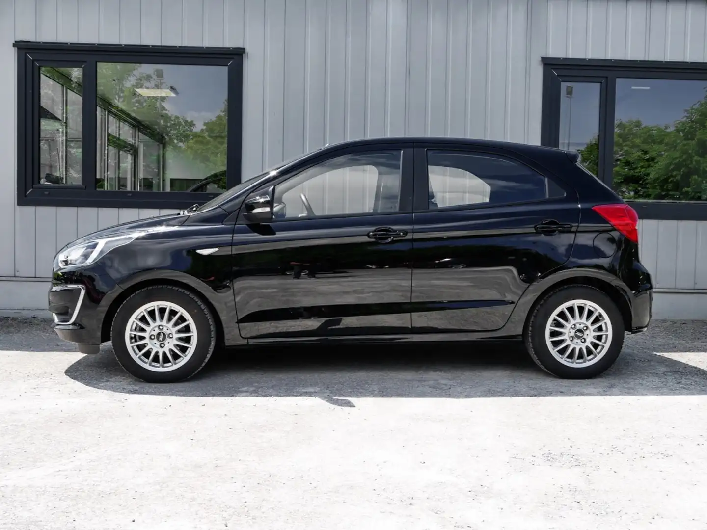 Ford Ka/Ka+ + Cool+Connect Klimaaut+Touchscreen+ParkPilot Schwarz - 2