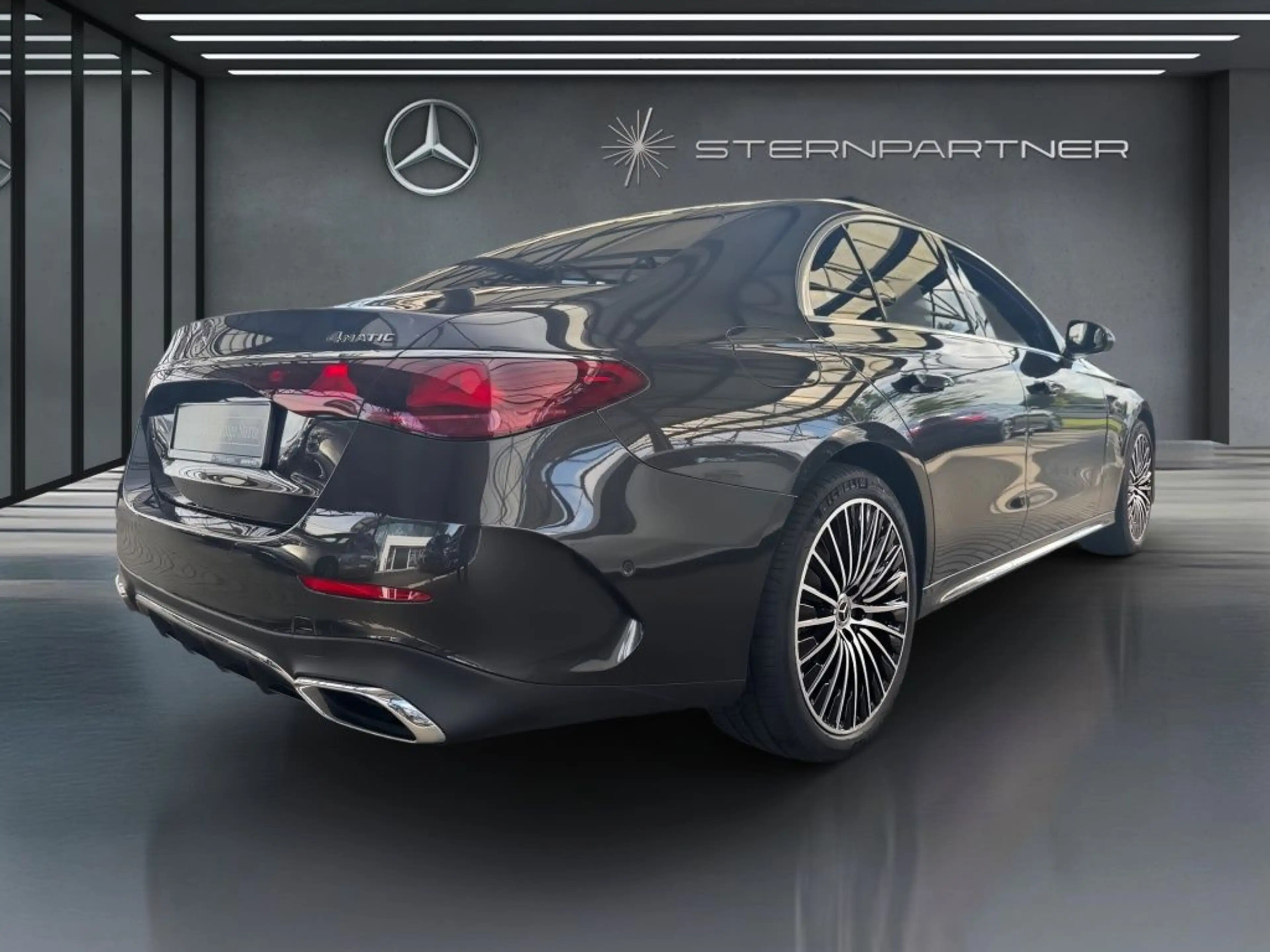 Mercedes-Benz E 300 de 4M AMG. Pano, Superscreen, Beige Int. — photo 3