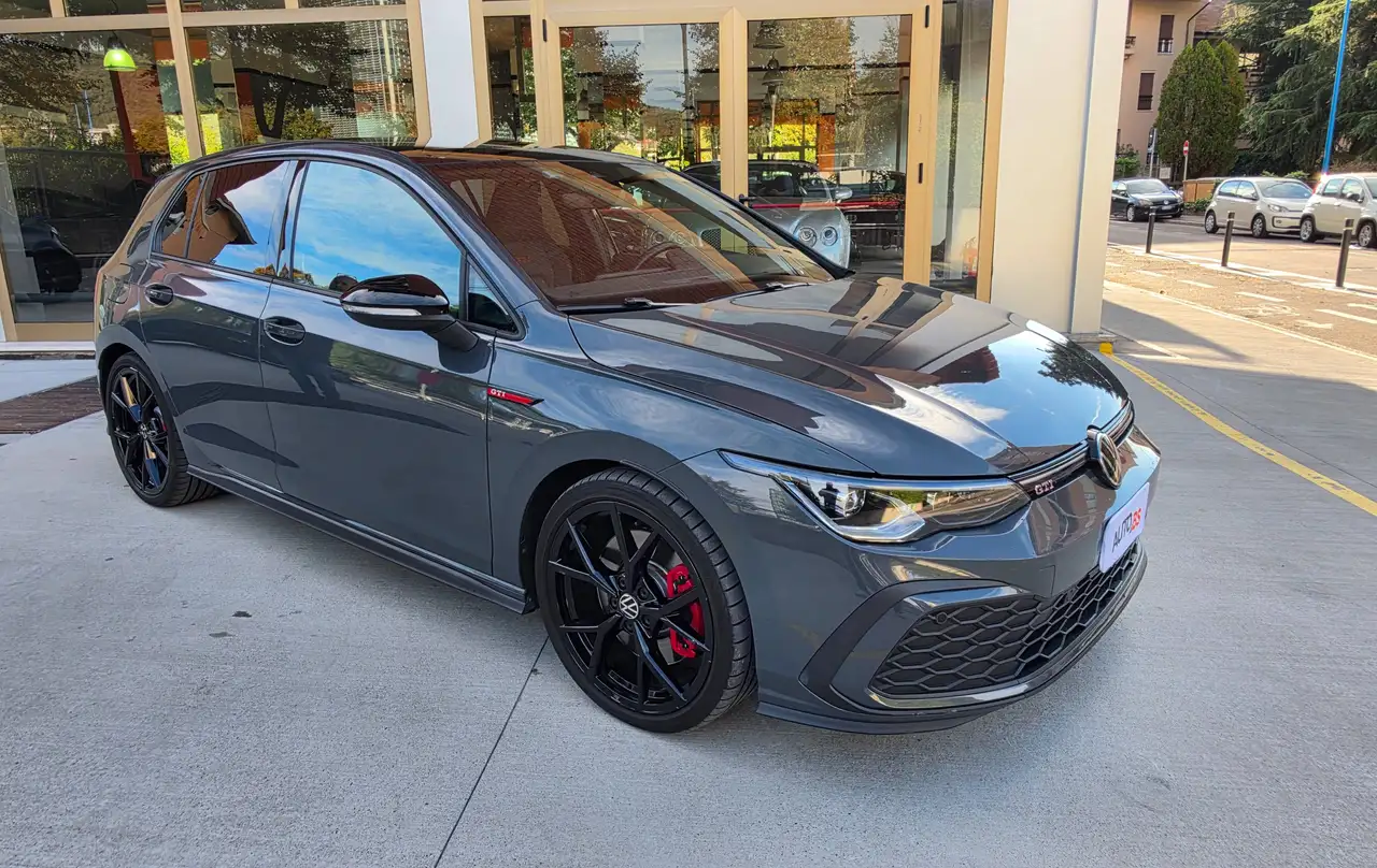 Volkswagen Golf GTI