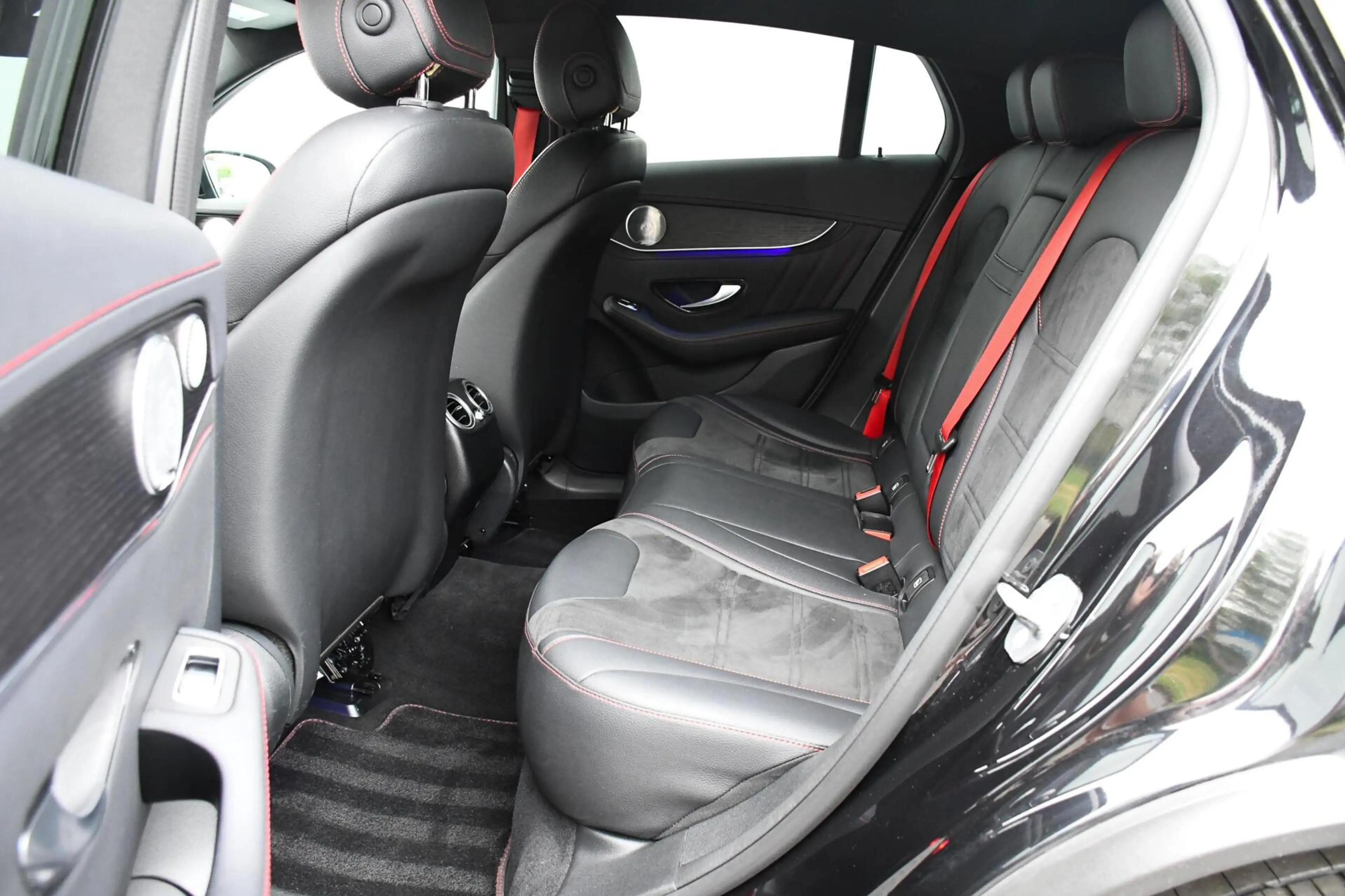 Mercedes-Benz GLC 43 AMG 4MATIC Premium Plus 391PK sfeerverlichting — photo 50