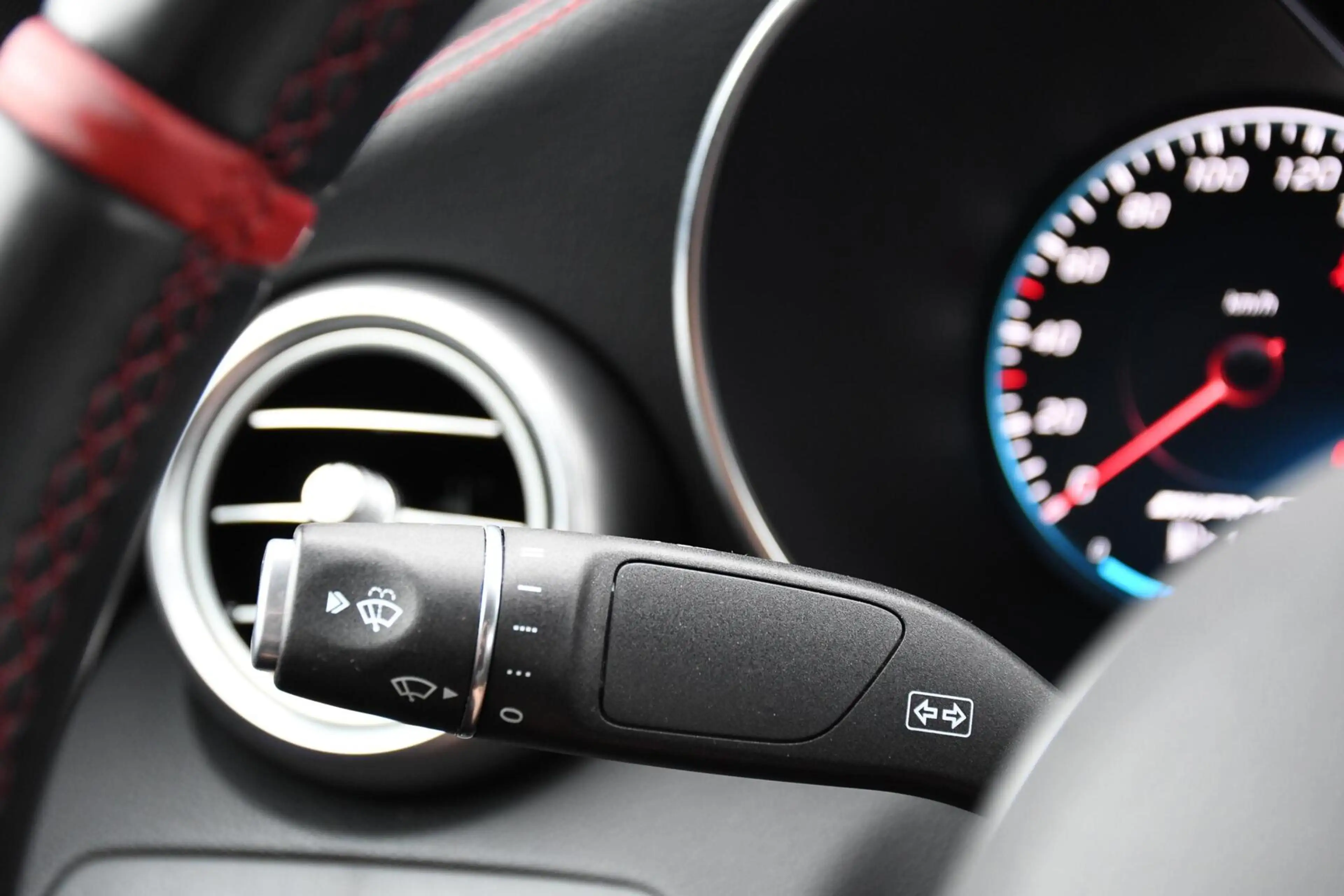 Mercedes-Benz GLC 43 AMG 4MATIC Premium Plus 391PK sfeerverlichting — photo 31