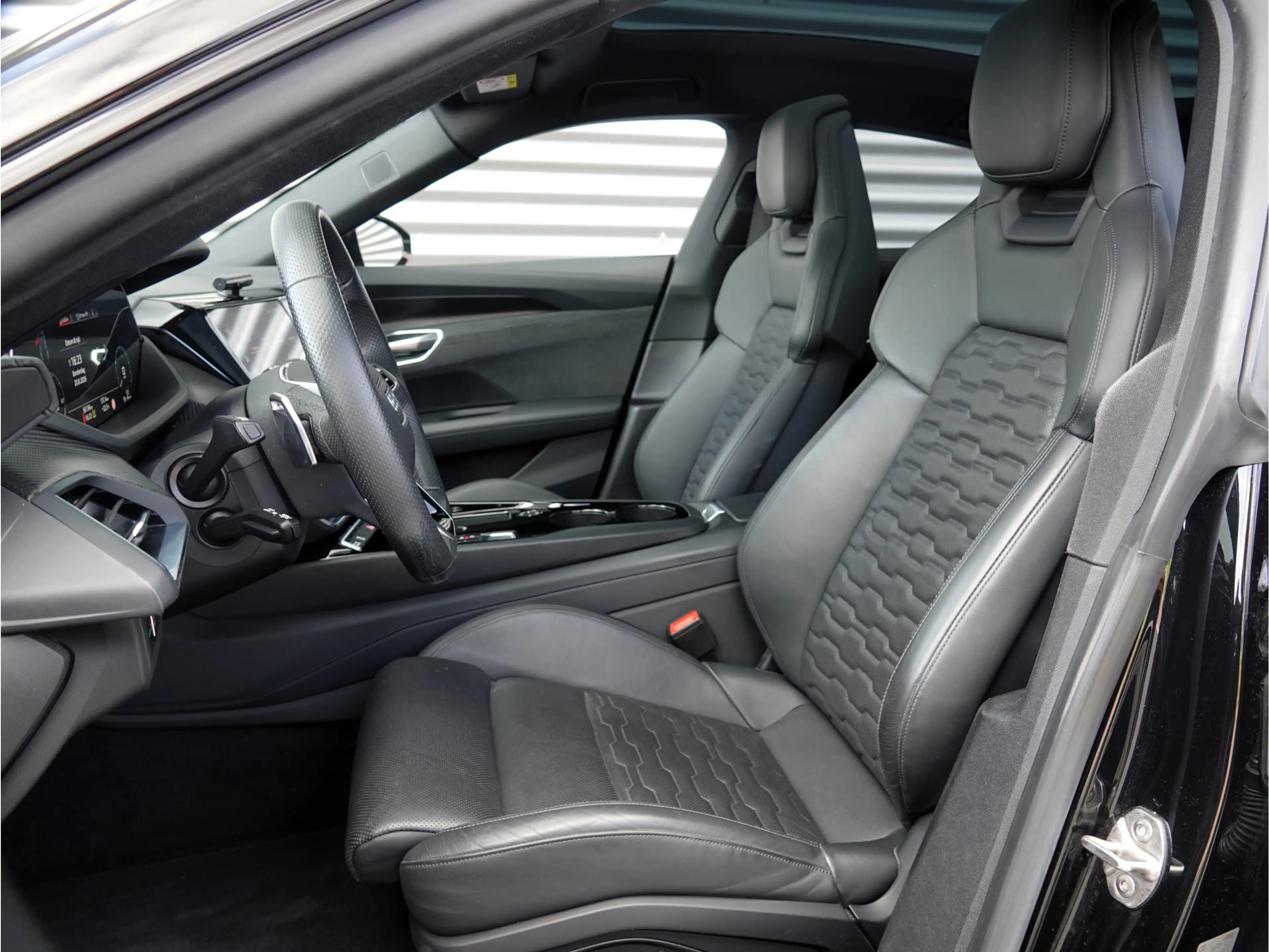 Audi e-tron GT GT edition ZERO 93 kWh S-Line | Panodak | B&O | Sp — photo 11