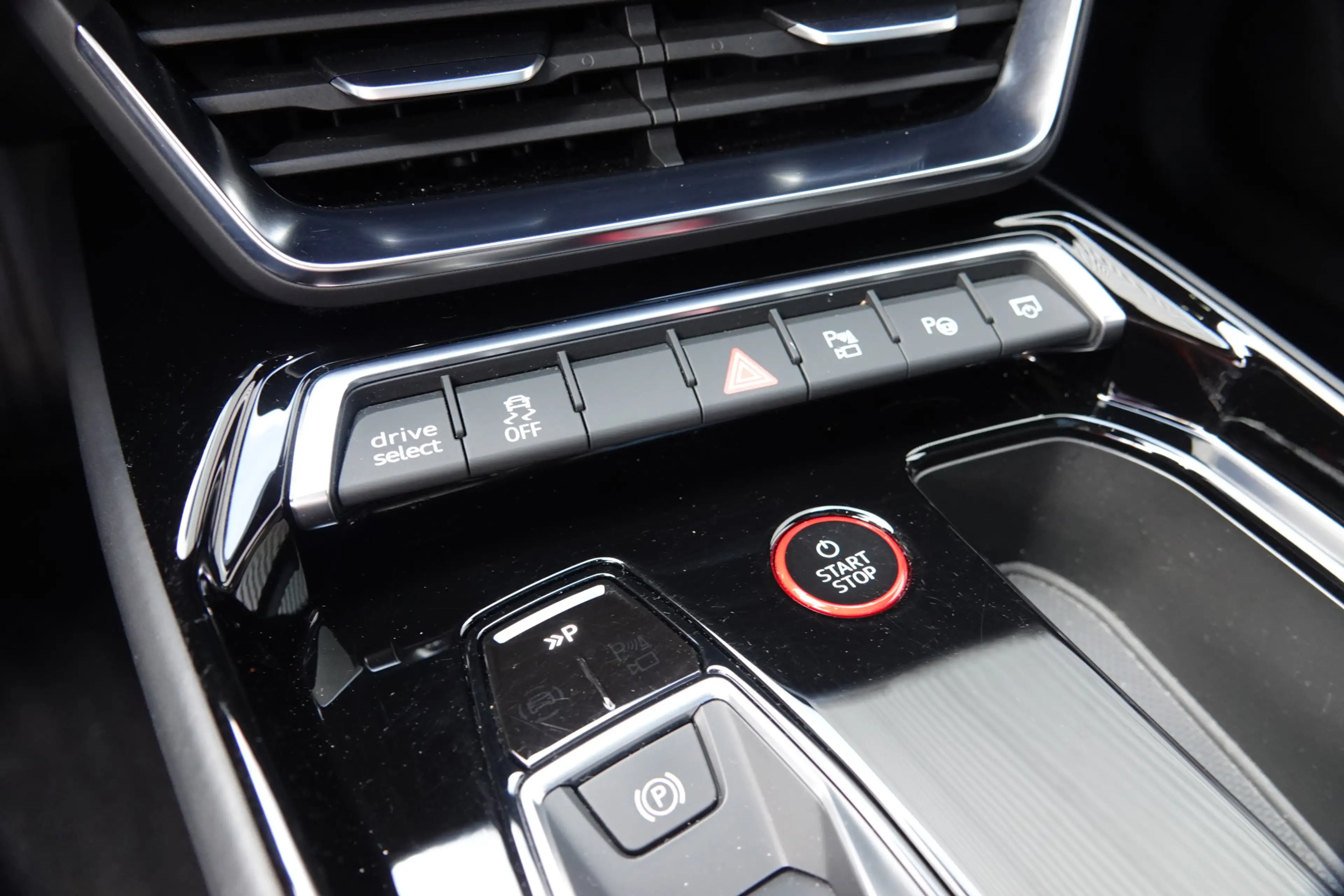 Audi e-tron GT GT edition ZERO 93 kWh S-Line | Panodak | B&O | Sp — photo 20