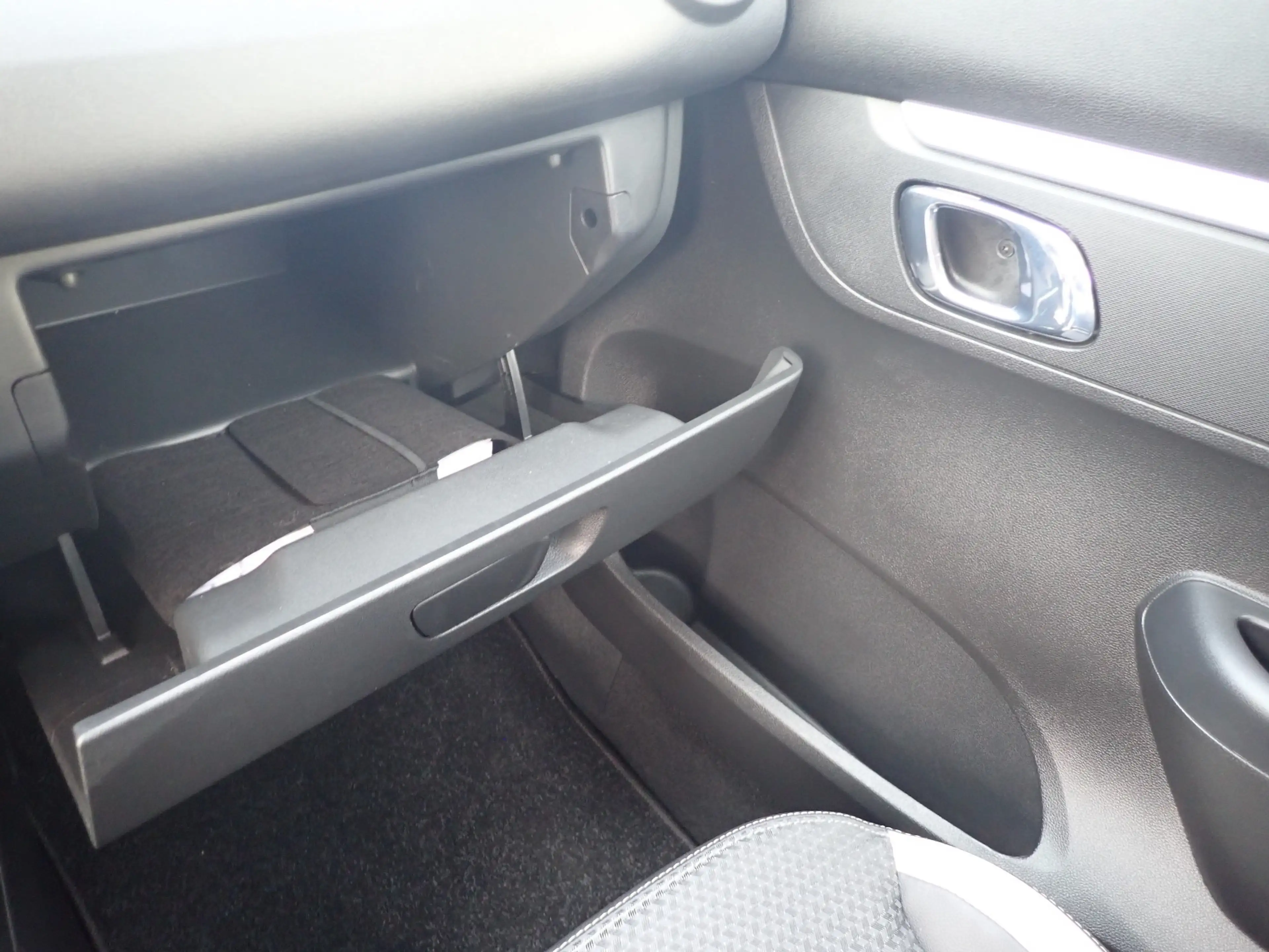 Dacia Spring Electric 45 Essential — photo 14