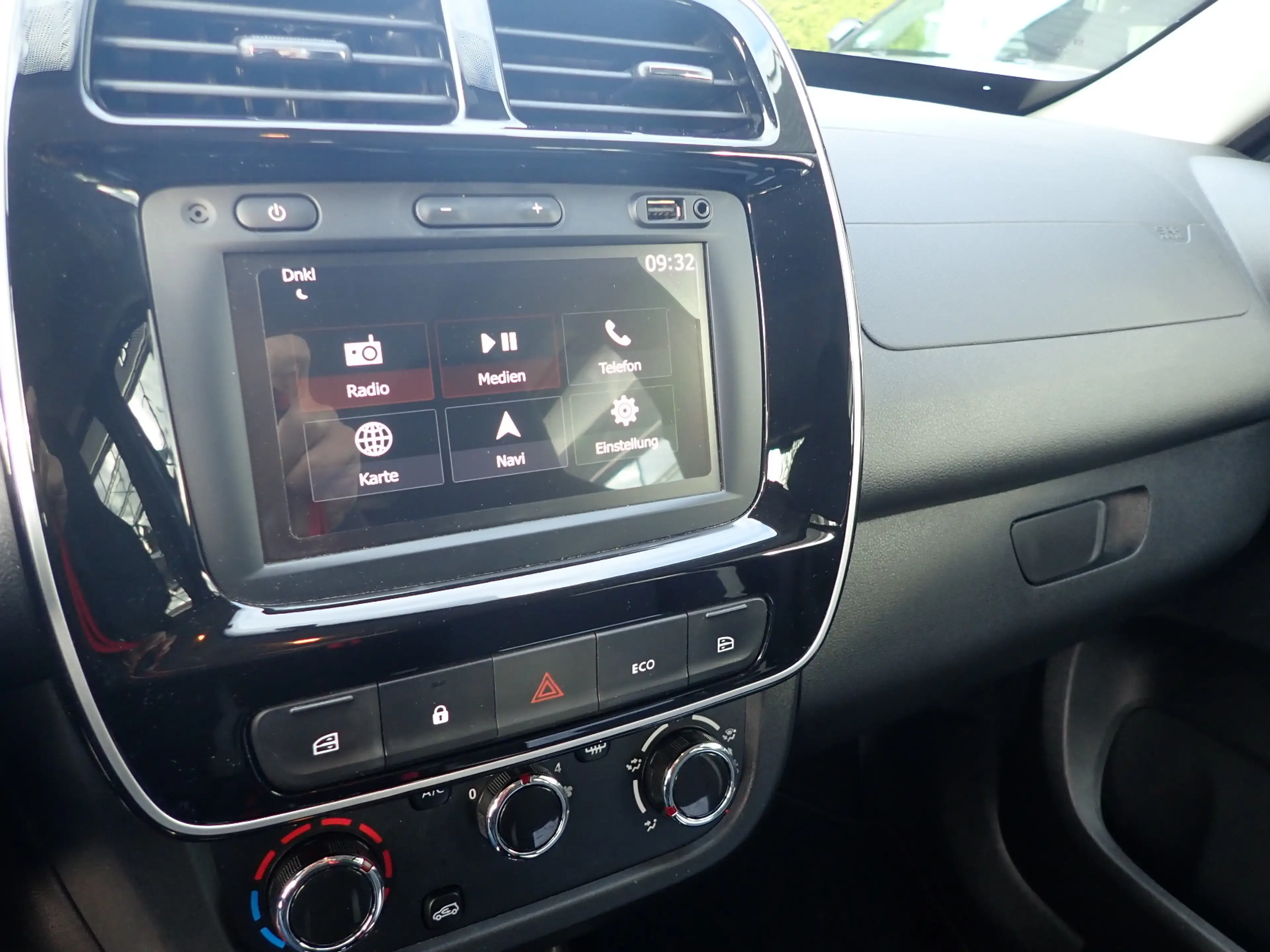 Dacia Spring Electric 45 Essential — photo 10