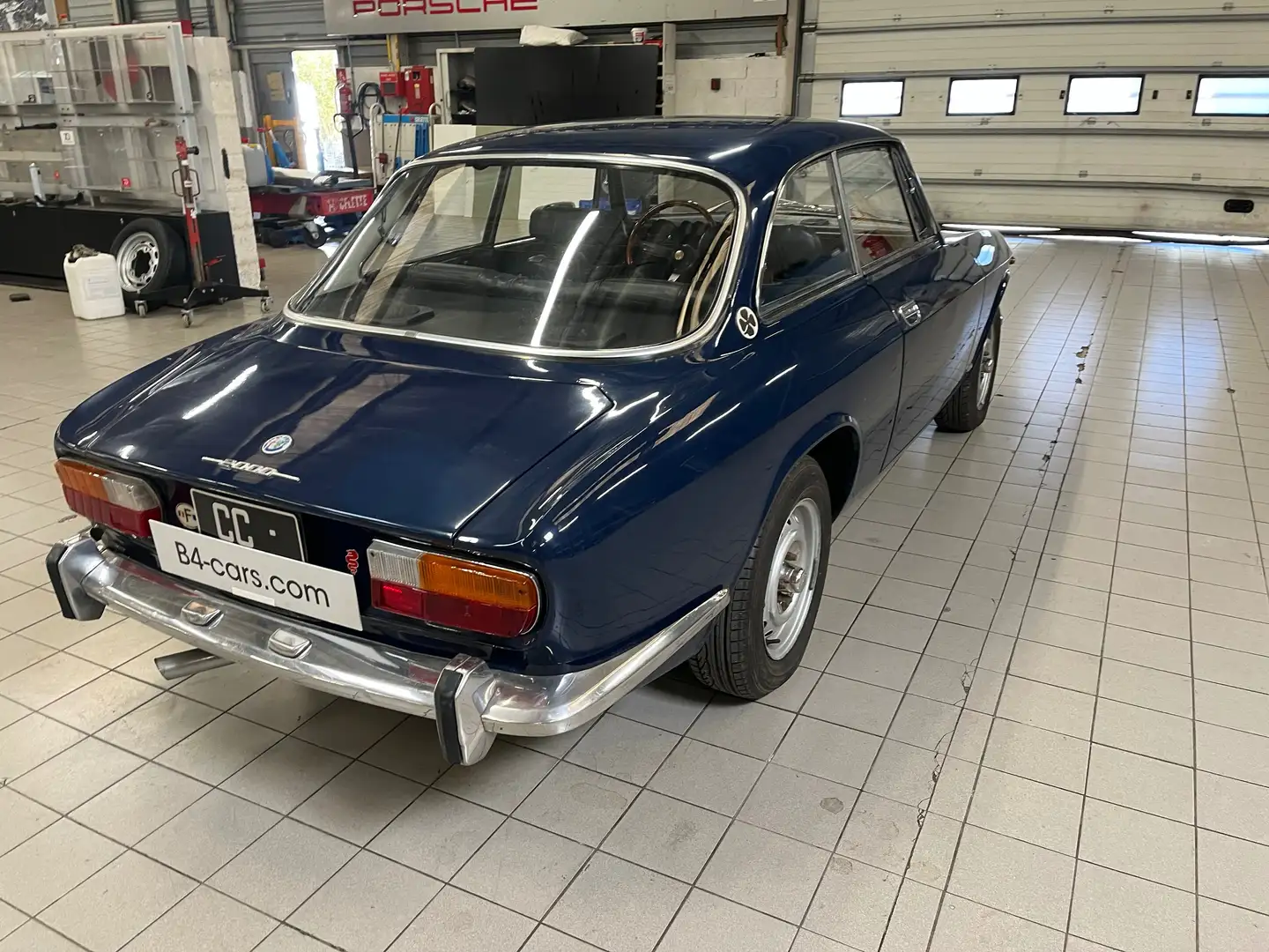 Alfa Romeo 2000 Blue - 2