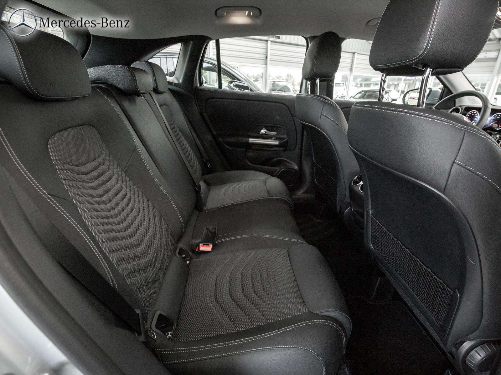 Mercedes-Benz GLA 180