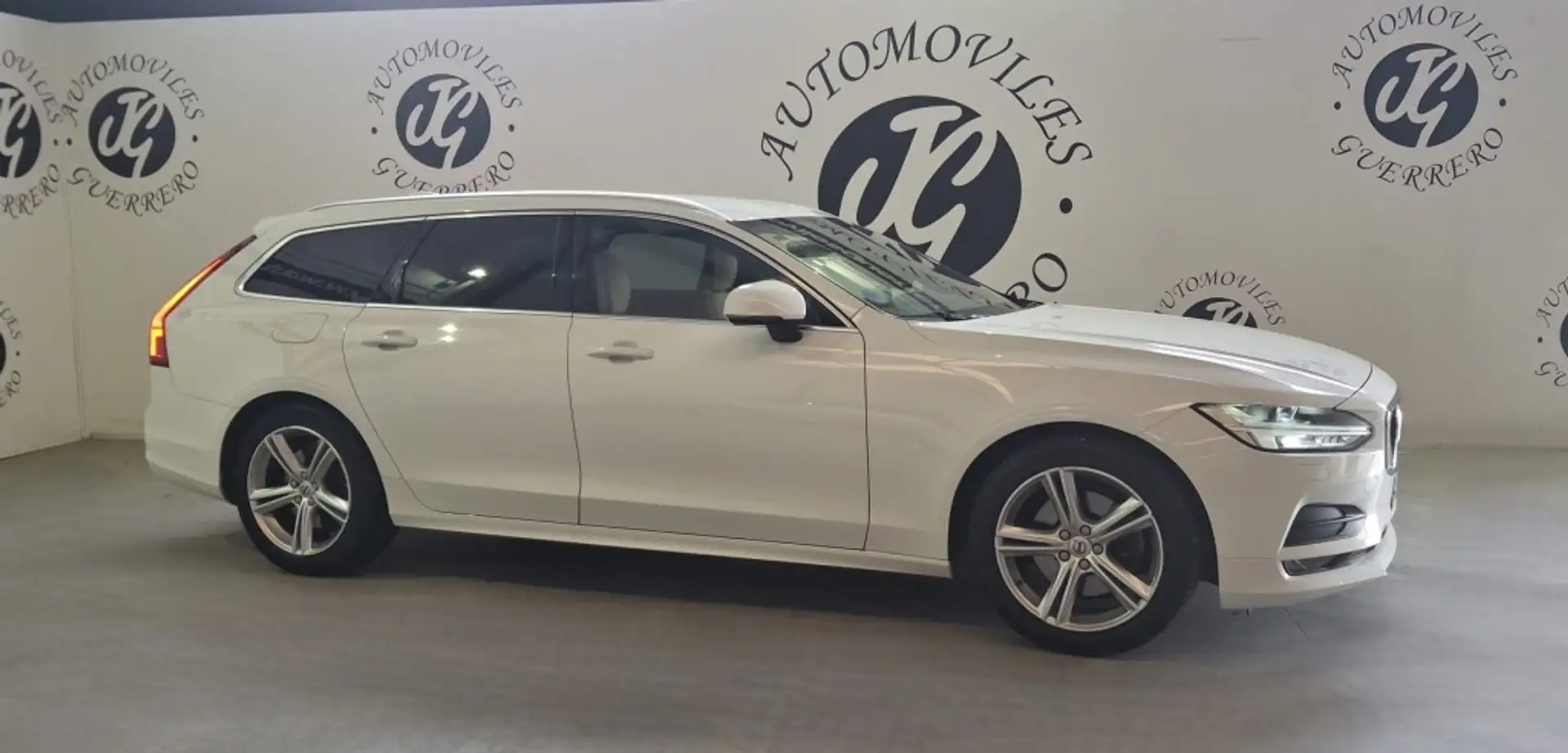 Volvo V90 D4 Business Plus Aut. 190 Blanco - 2