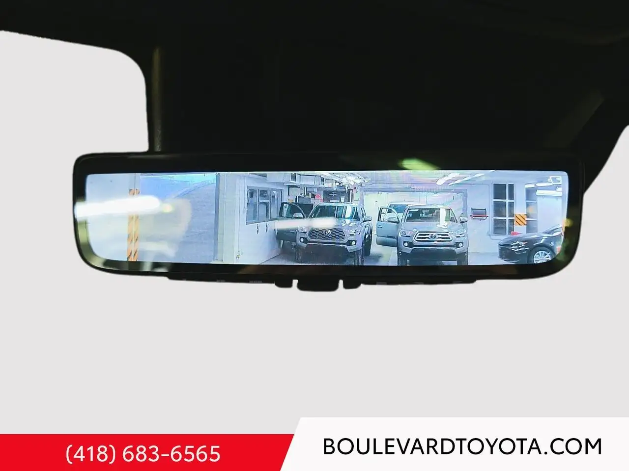 Toyota Tundra снимка Toyota Tundra