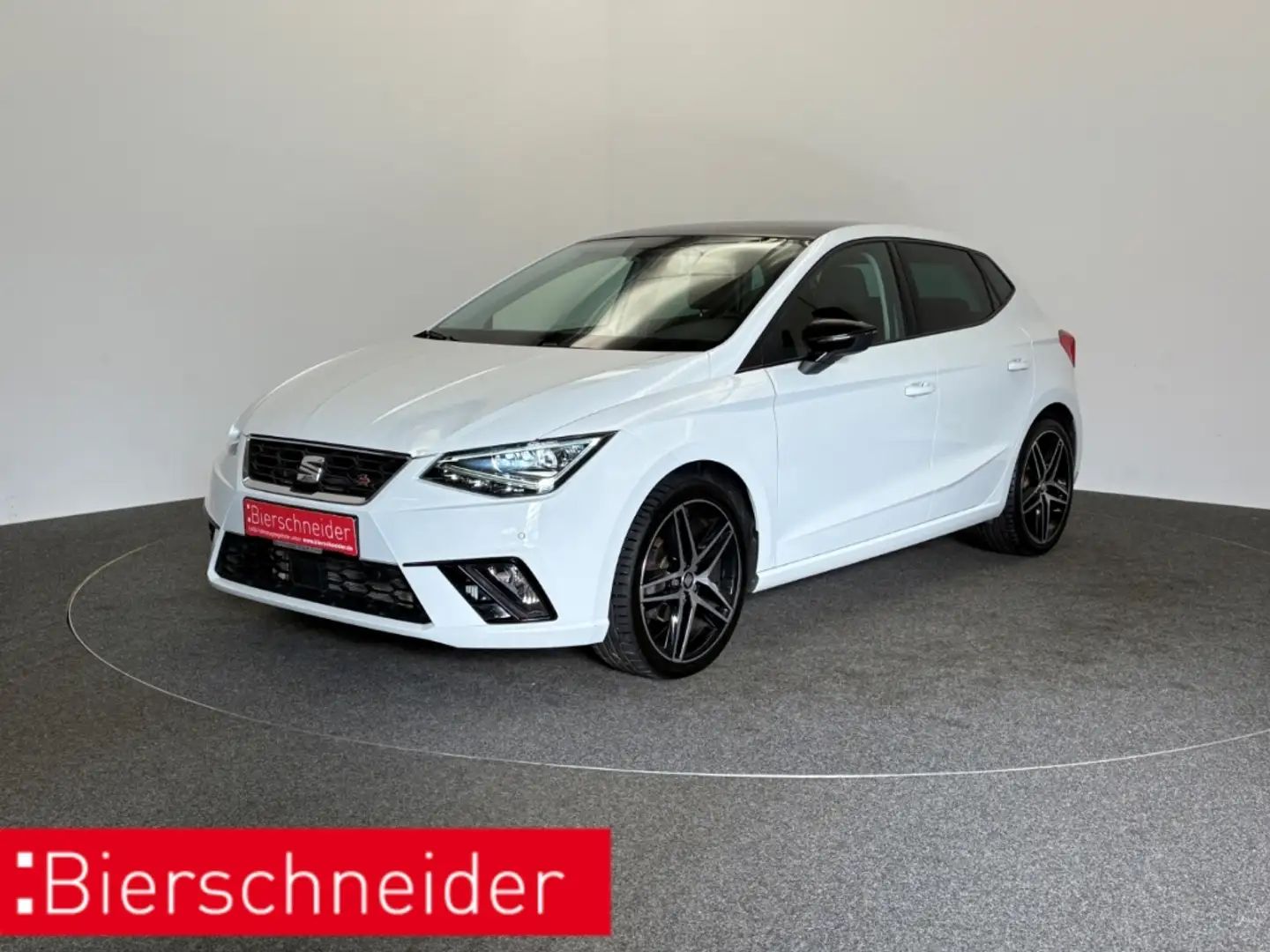 SEAT Ibiza 1.5 TSI FR LED PANO KAMERA BEATS NAVI PDC ACC DAB Weiß - 1