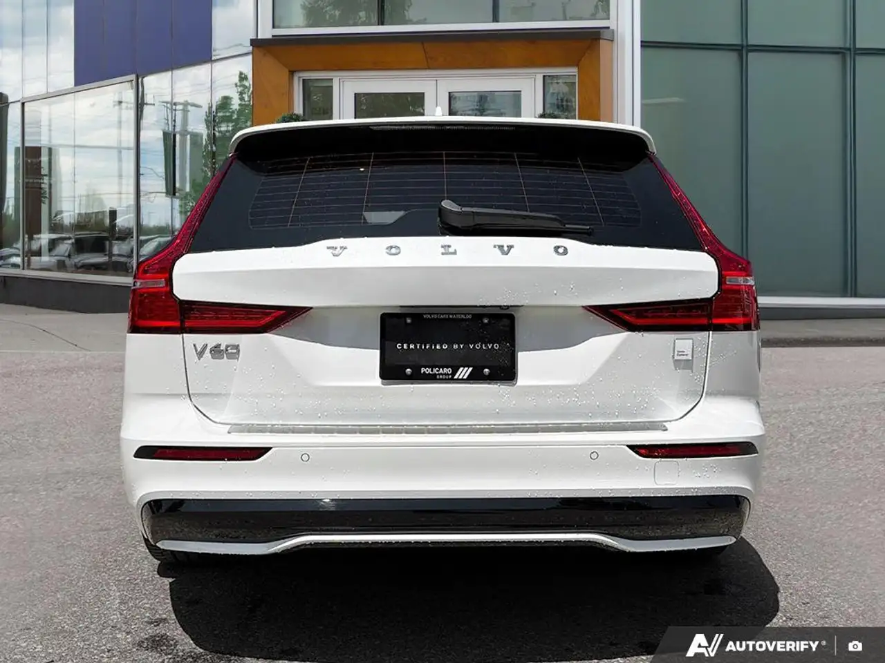 Volvo V60 снимка Volvo V60
