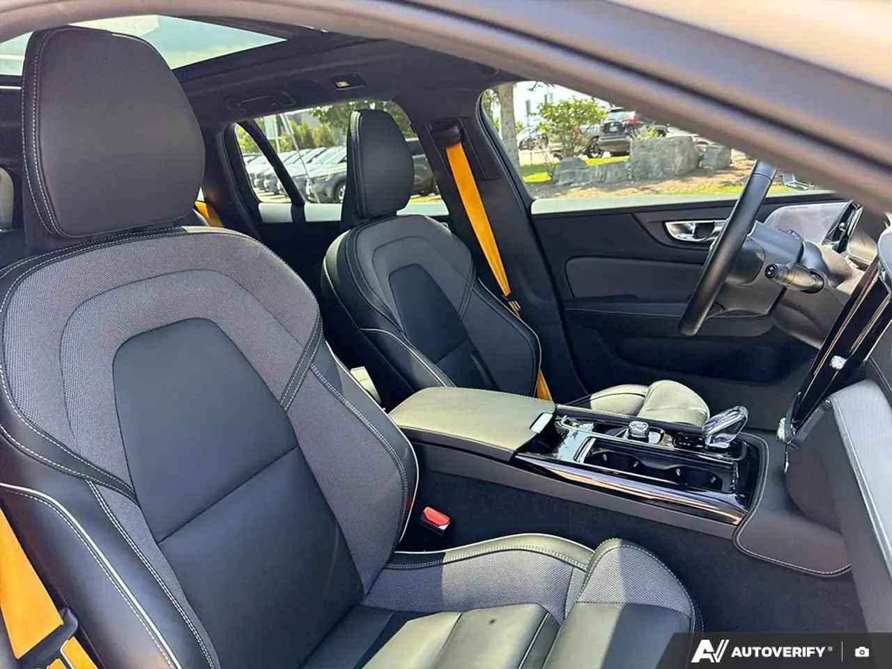 Volvo V60 снимка Volvo V60
