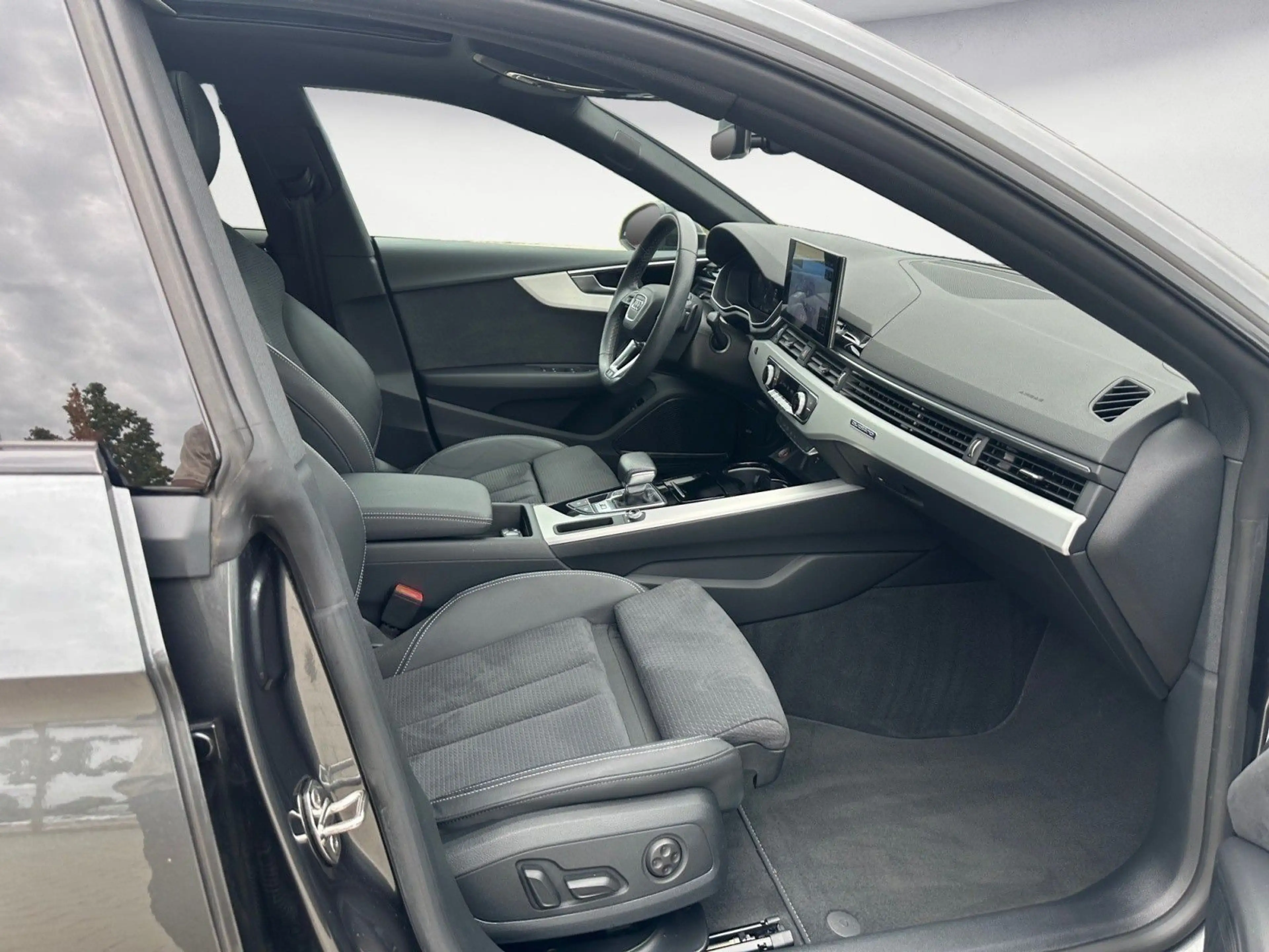 Audi S5 . — photo 13