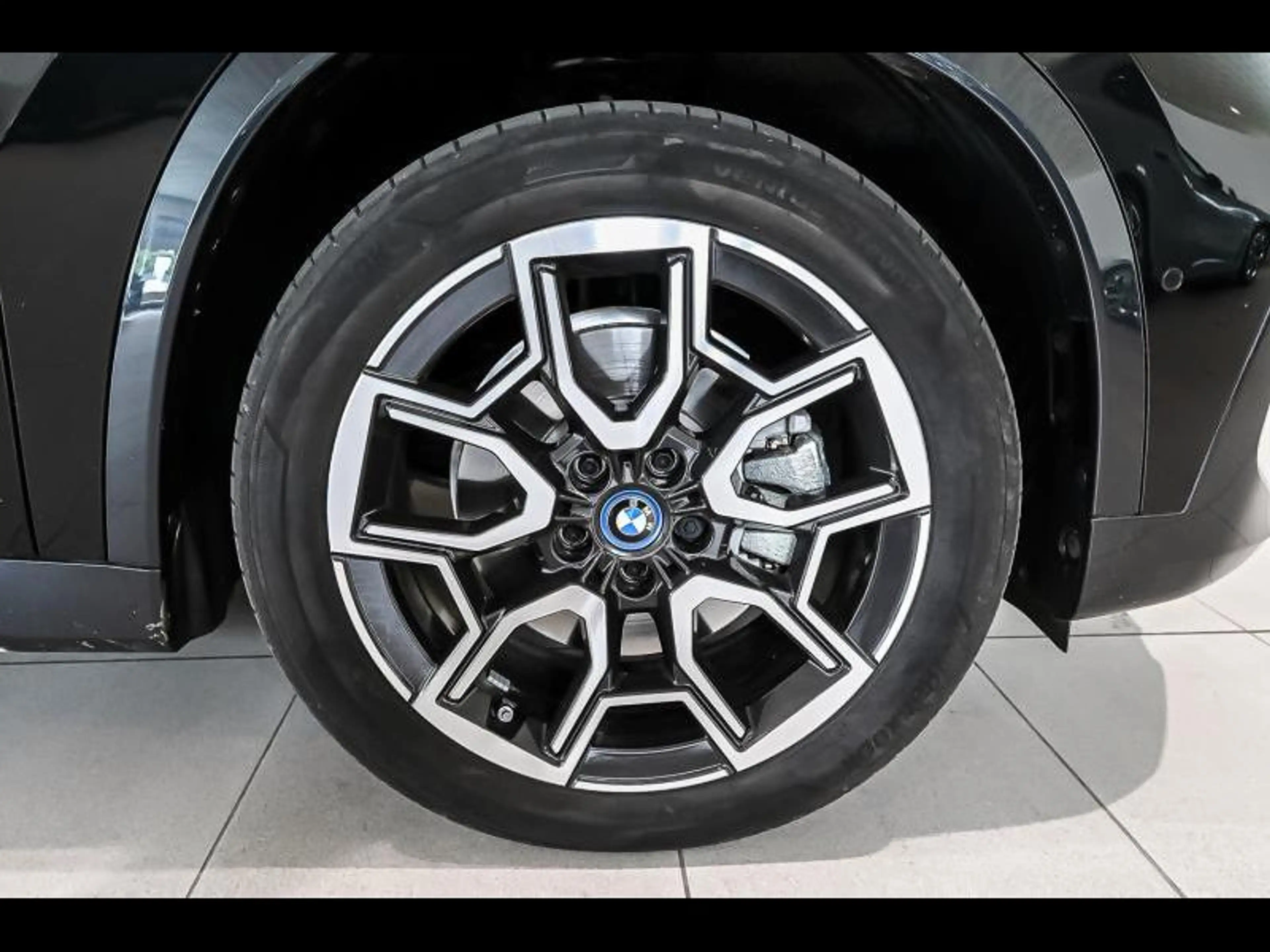 BMW iX1 xDrive30|xLine|H&K|HUD|360Cam — photo 4