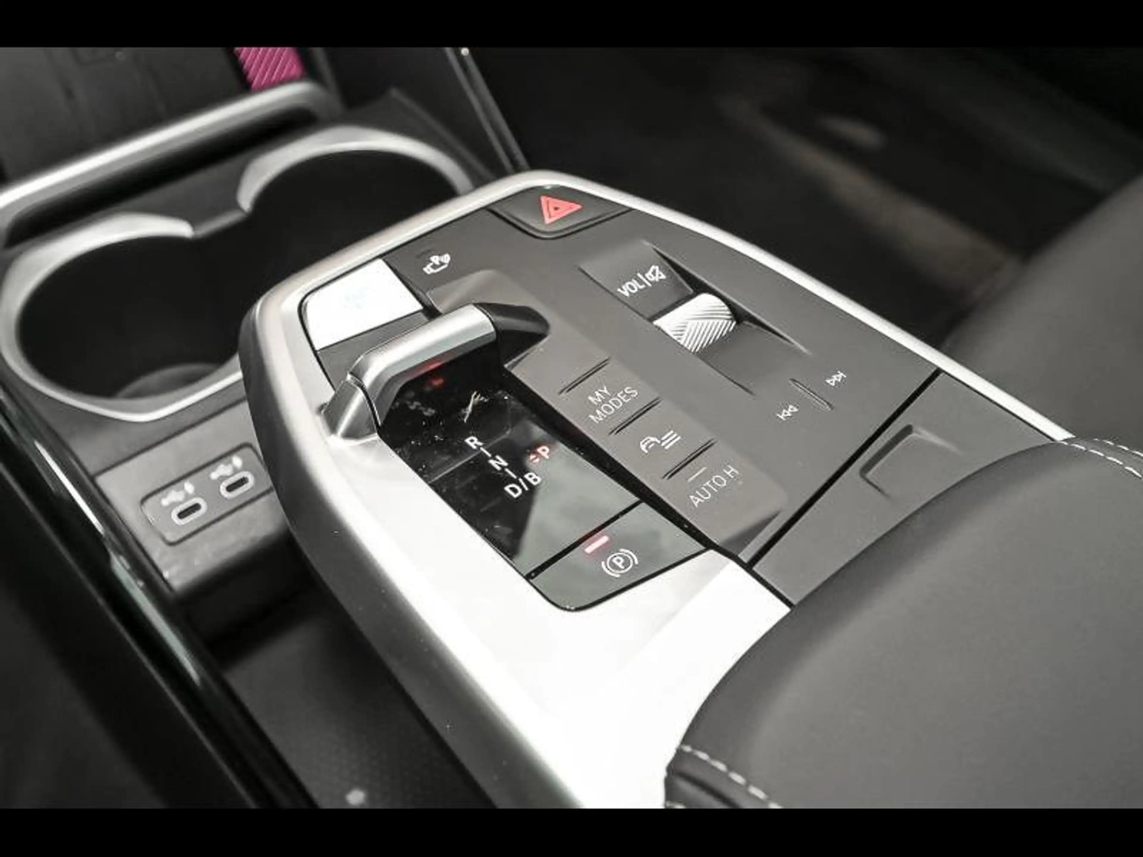 BMW iX1 xDrive30|xLine|H&K|HUD|360Cam — photo 9