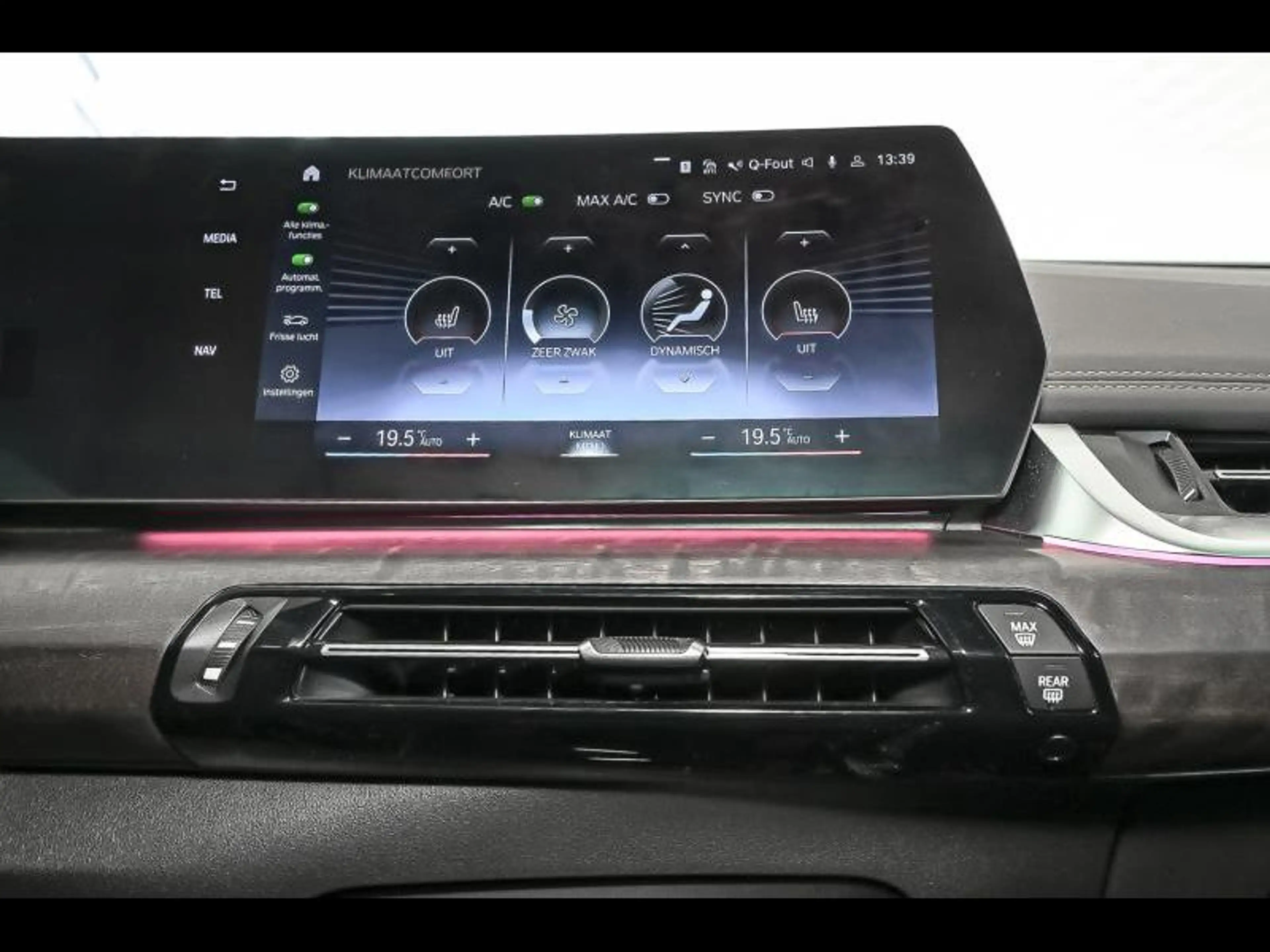 BMW iX1 xDrive30|xLine|H&K|HUD|360Cam — photo 10