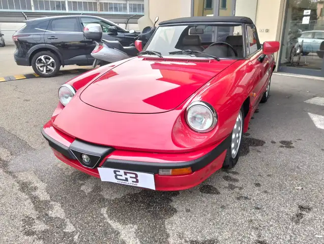 Alfa Romeo Duetto Cabrio Spider 2.0