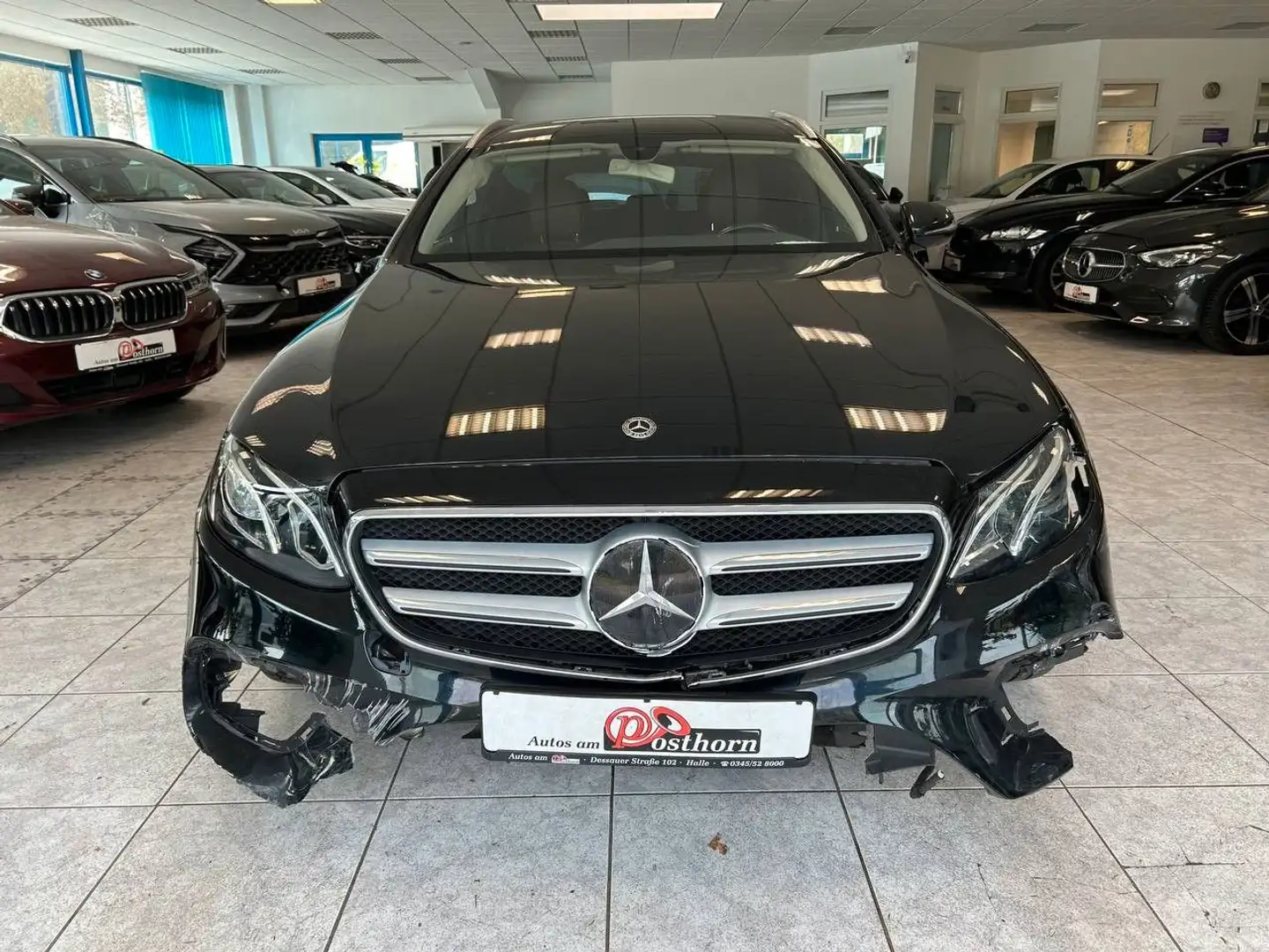 Mercedes-Benz E 300 d T Klimaautomatik Sitzh Navi LED PDC Noir - 2