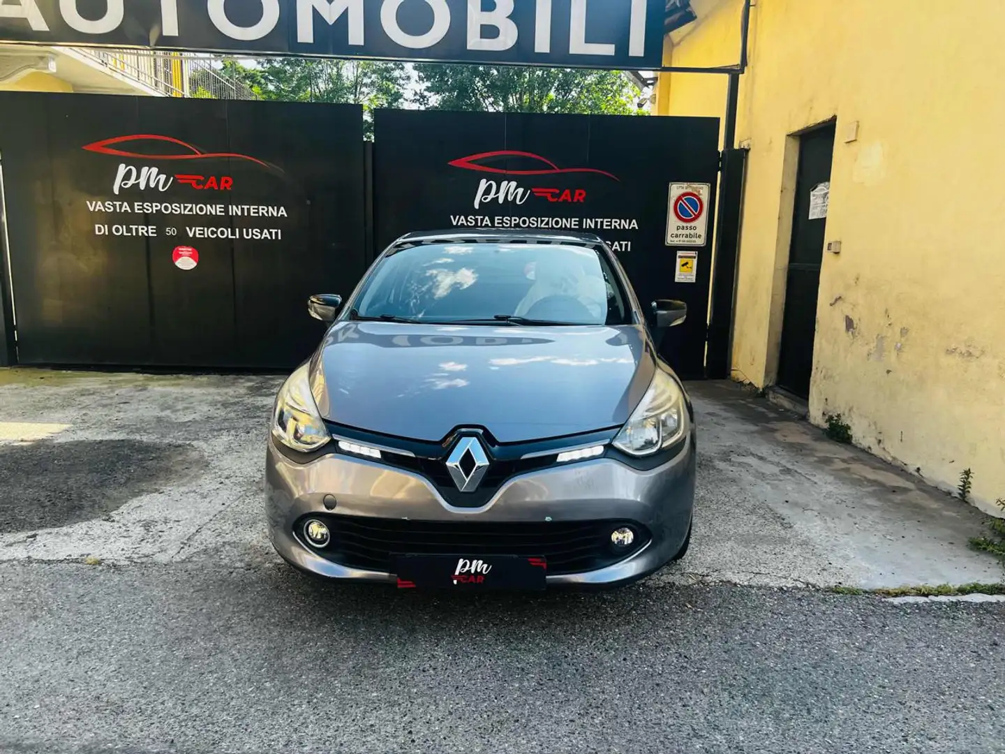 Renault Clio 1.5 dCi 8V 90CV 5 porte Costume National Grigio - 2