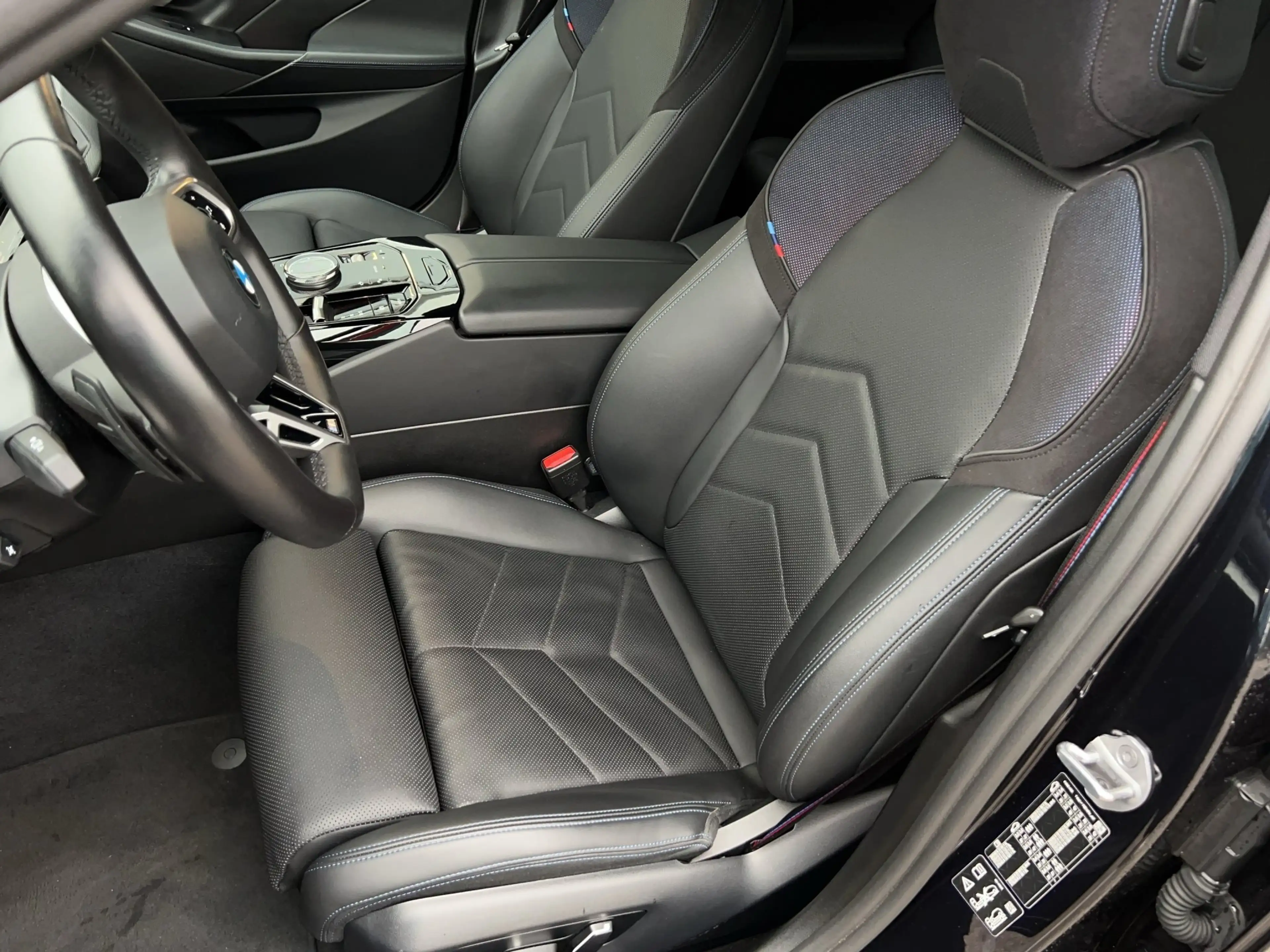 BMW 520 d xDrive Touring M-Pro ACC 360° Sitzbelüft. AHK — photo 8