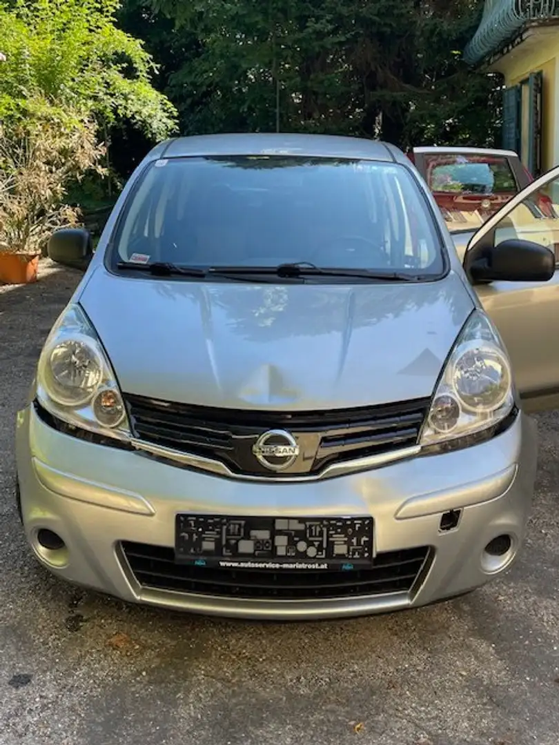 Nissan Note 1,4 Visia Kombi/Family Van Grau - 1
