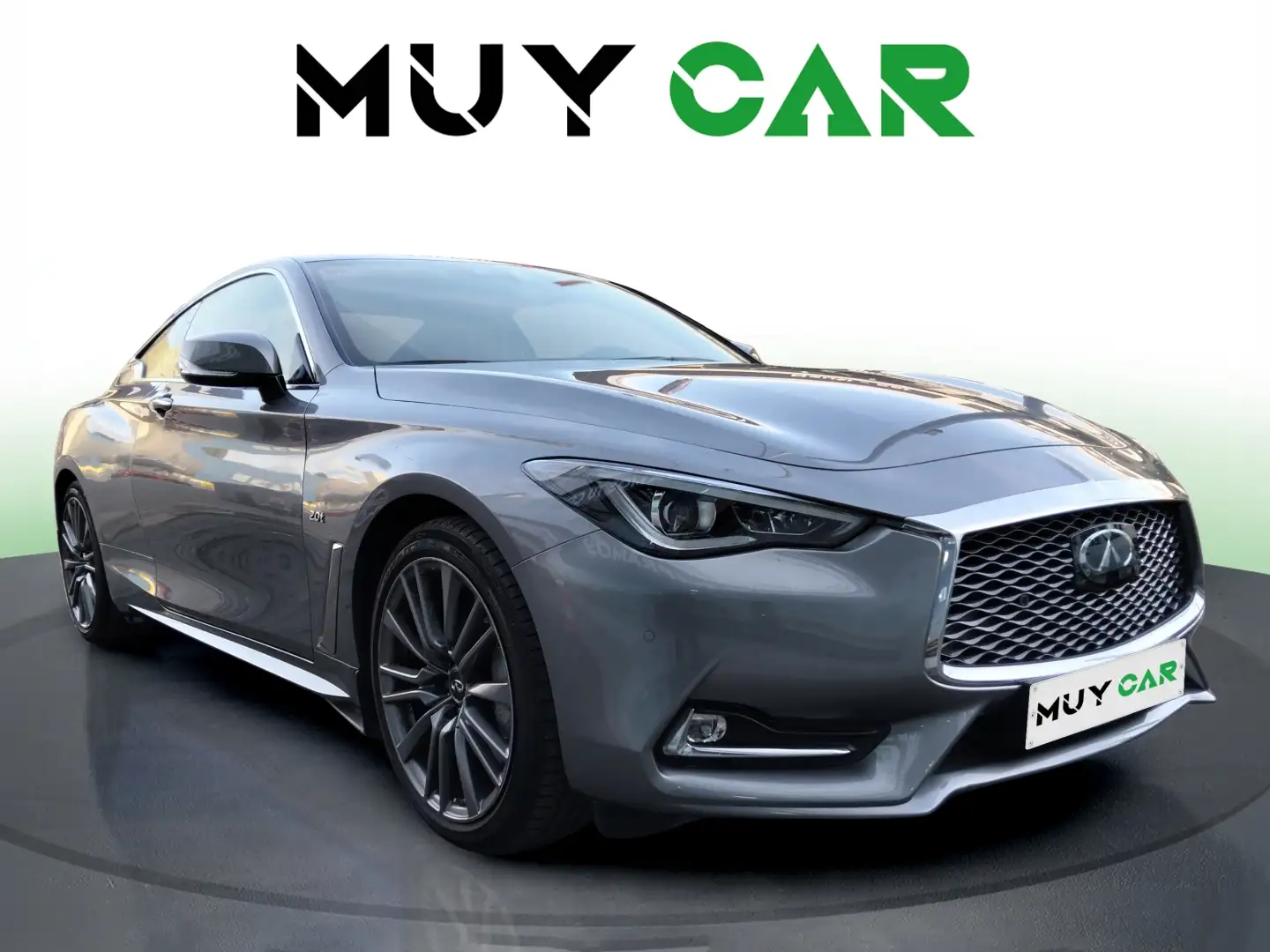 Infiniti Q60 Coupé 2.0 Sport Silber - 1