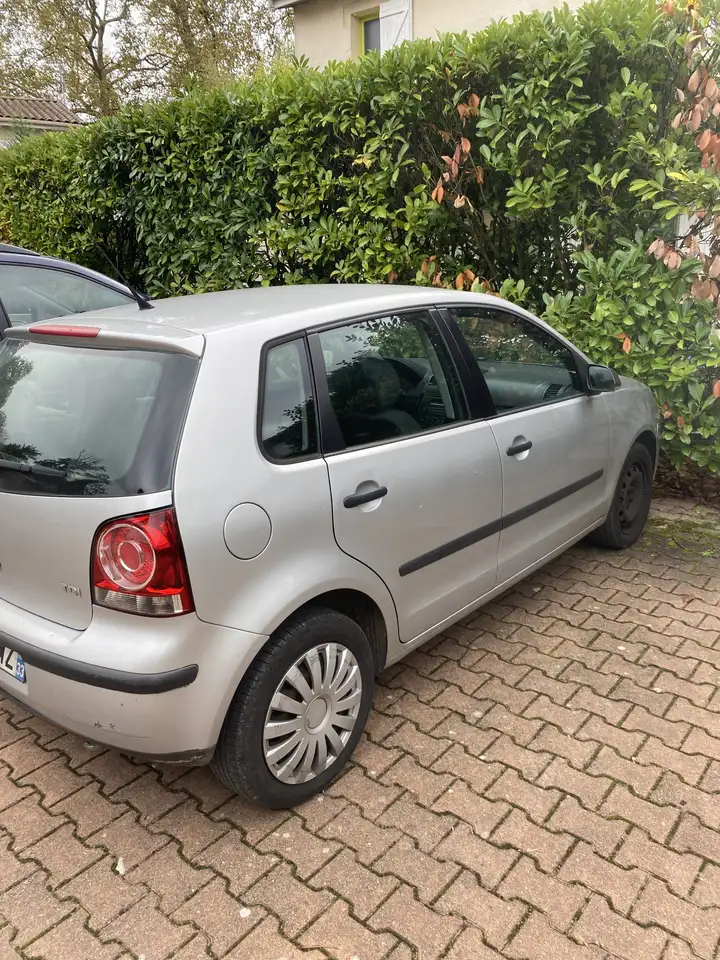 Volkswagen Polo Citadine 5 portes — photo 2