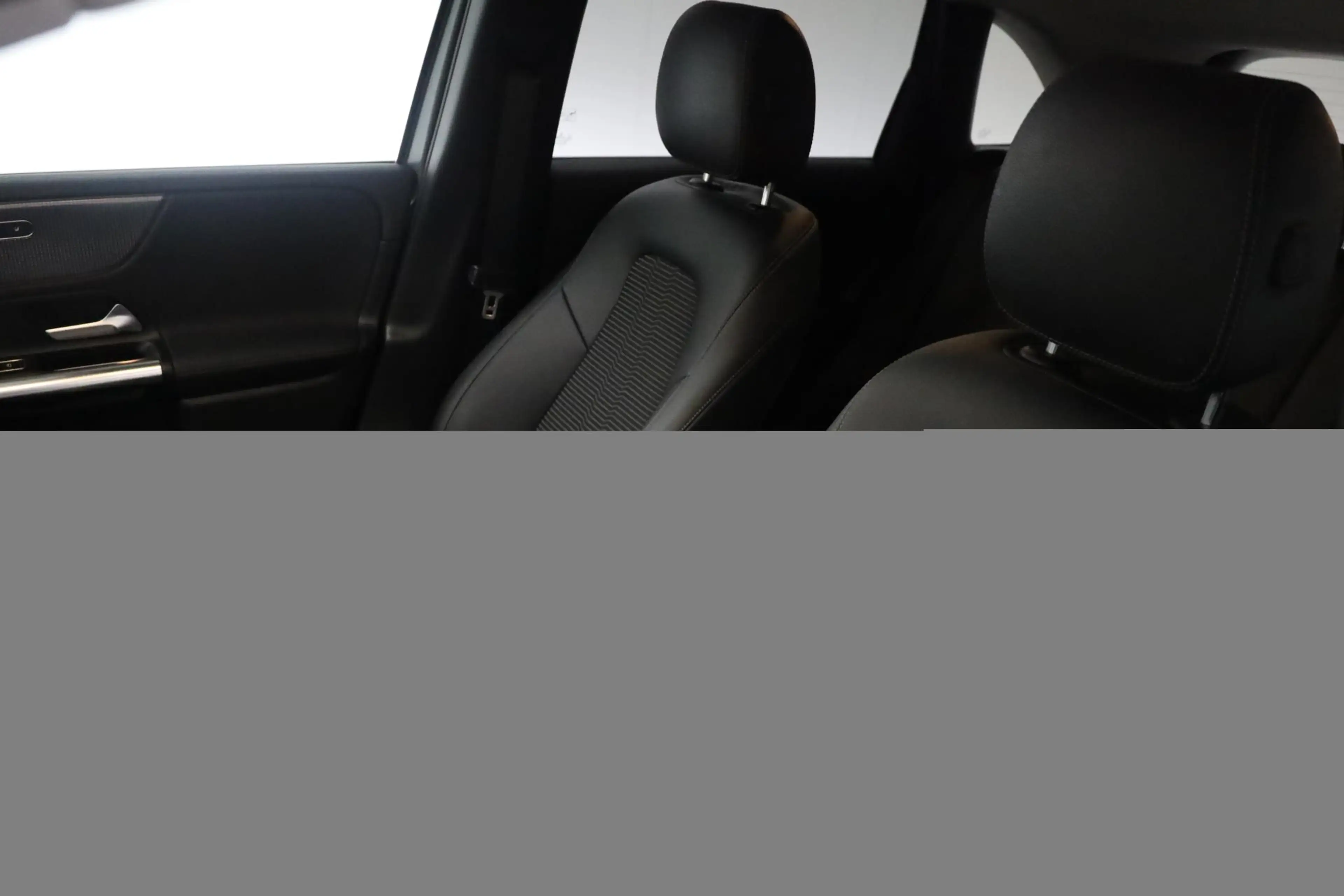 Mercedes-Benz B 250 Premium Plus — photo 10