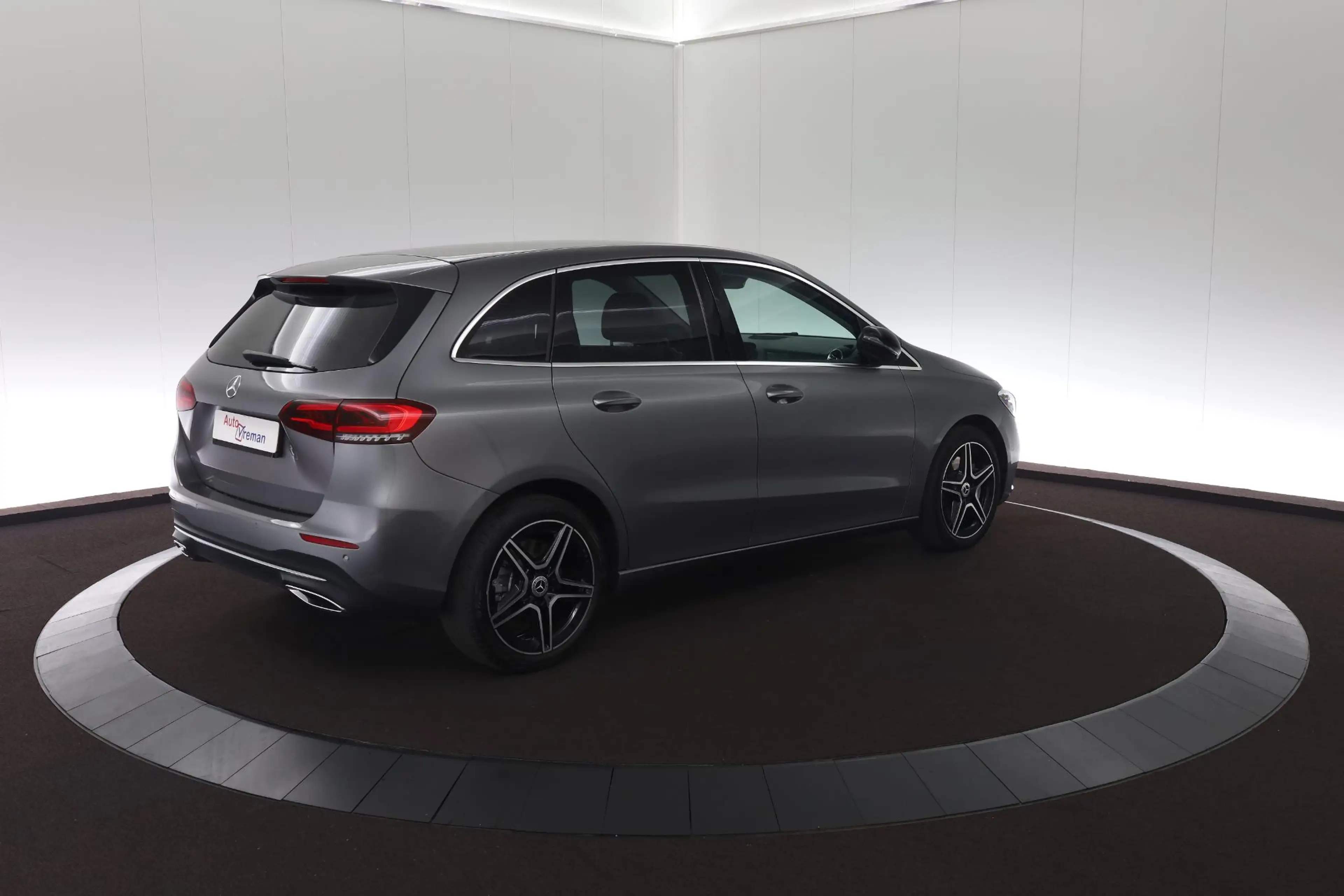 Mercedes-Benz B 250 Premium Plus — photo 5