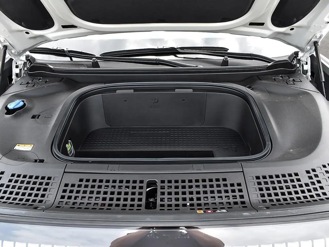 Hyundai IONIQ 9 снимка Hyundai IONIQ 9