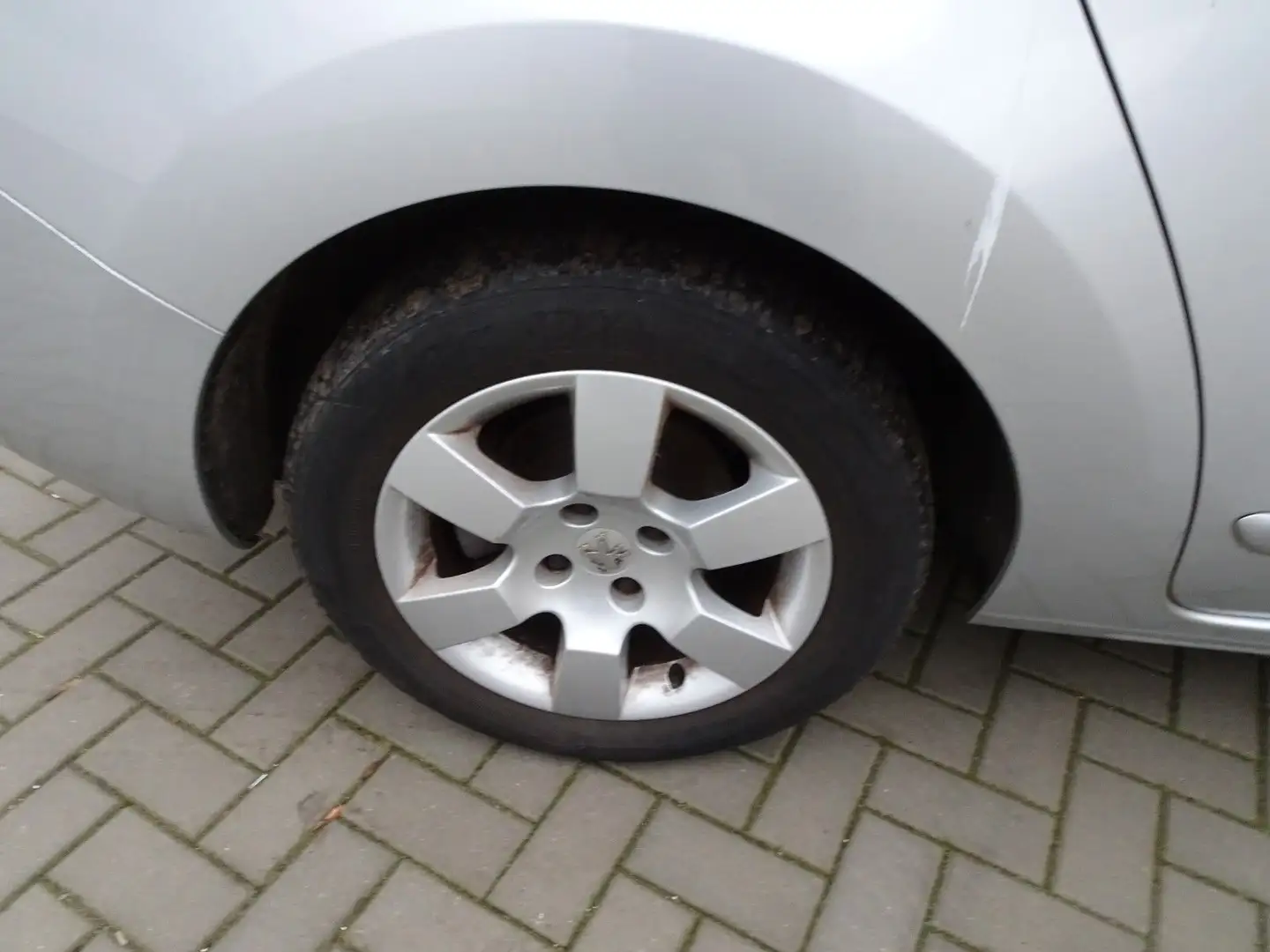 Peugeot 5008 Premium Grau - 2