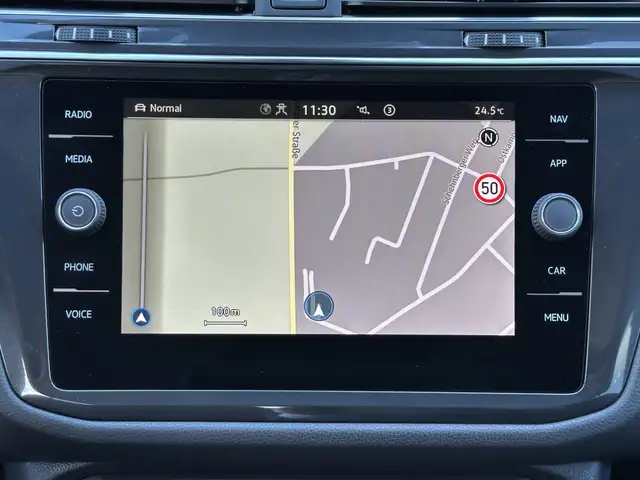 Volkswagen Tiguan Allspace view 18