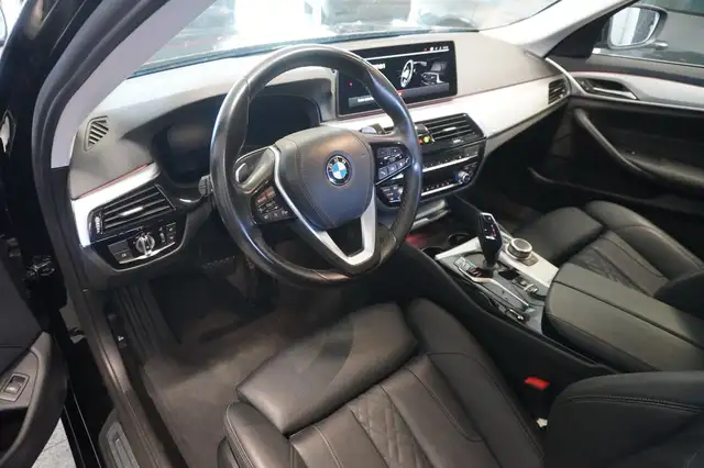 BMW 5 Series view 7