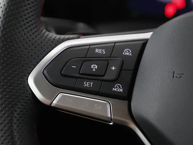 Volkswagen Golf view 12