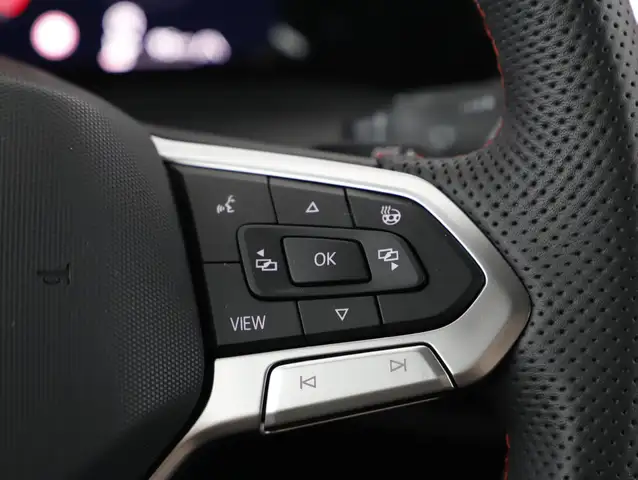 Volkswagen Golf view 13