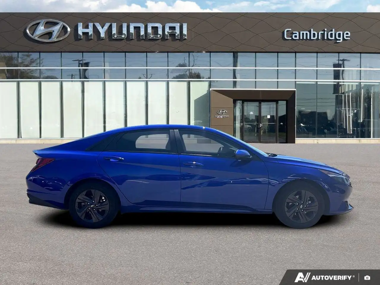 Hyundai ELANTRA снимка Hyundai ELANTRA