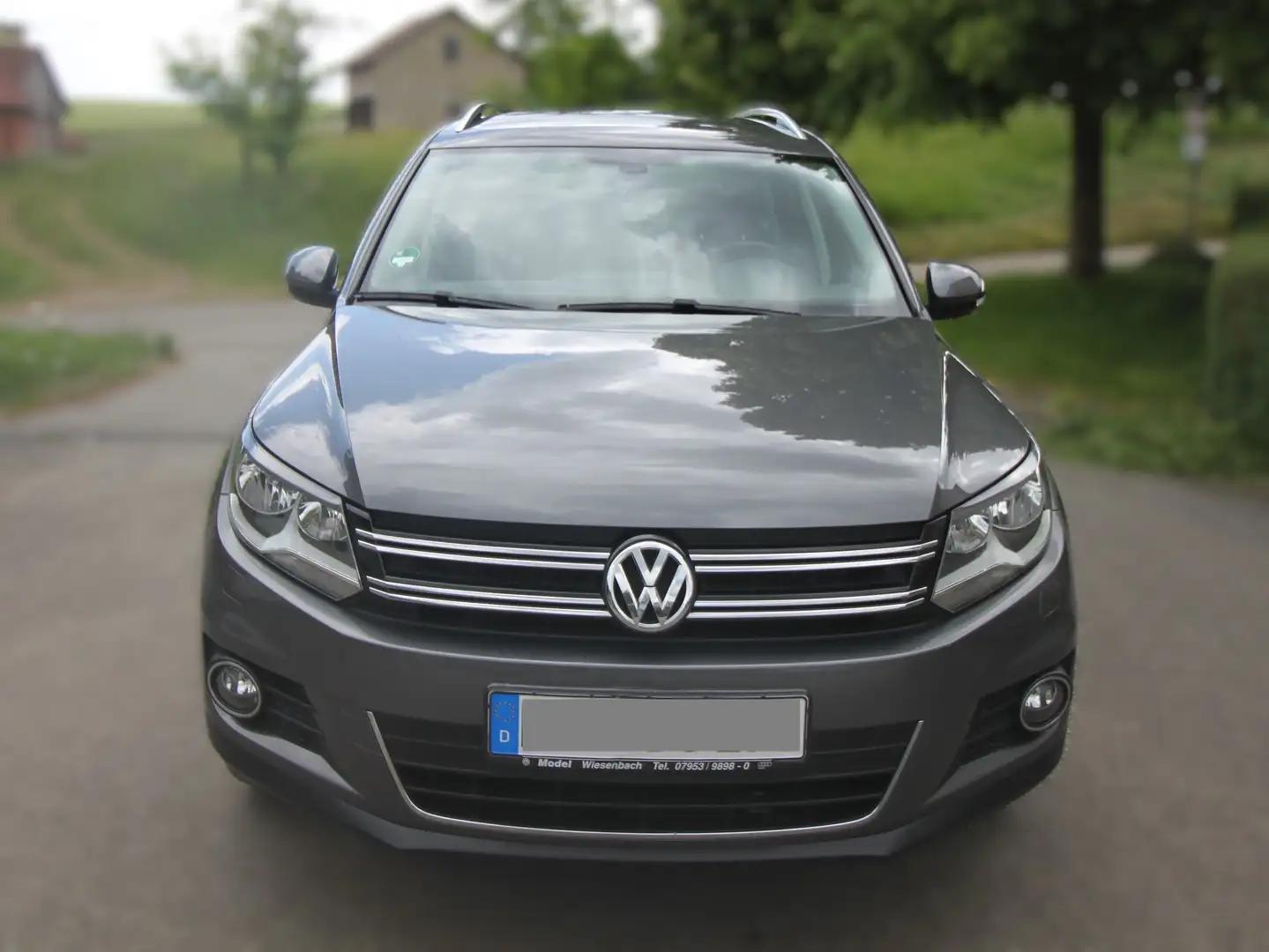 Volkswagen Tiguan Tiguan Diesel 2.0 TDI DPF BlueMotion Technology Li Šedá - 1