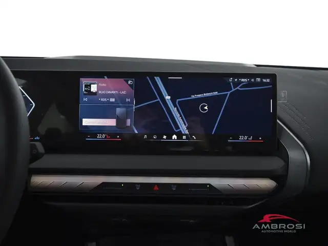 BMW X3 view 12