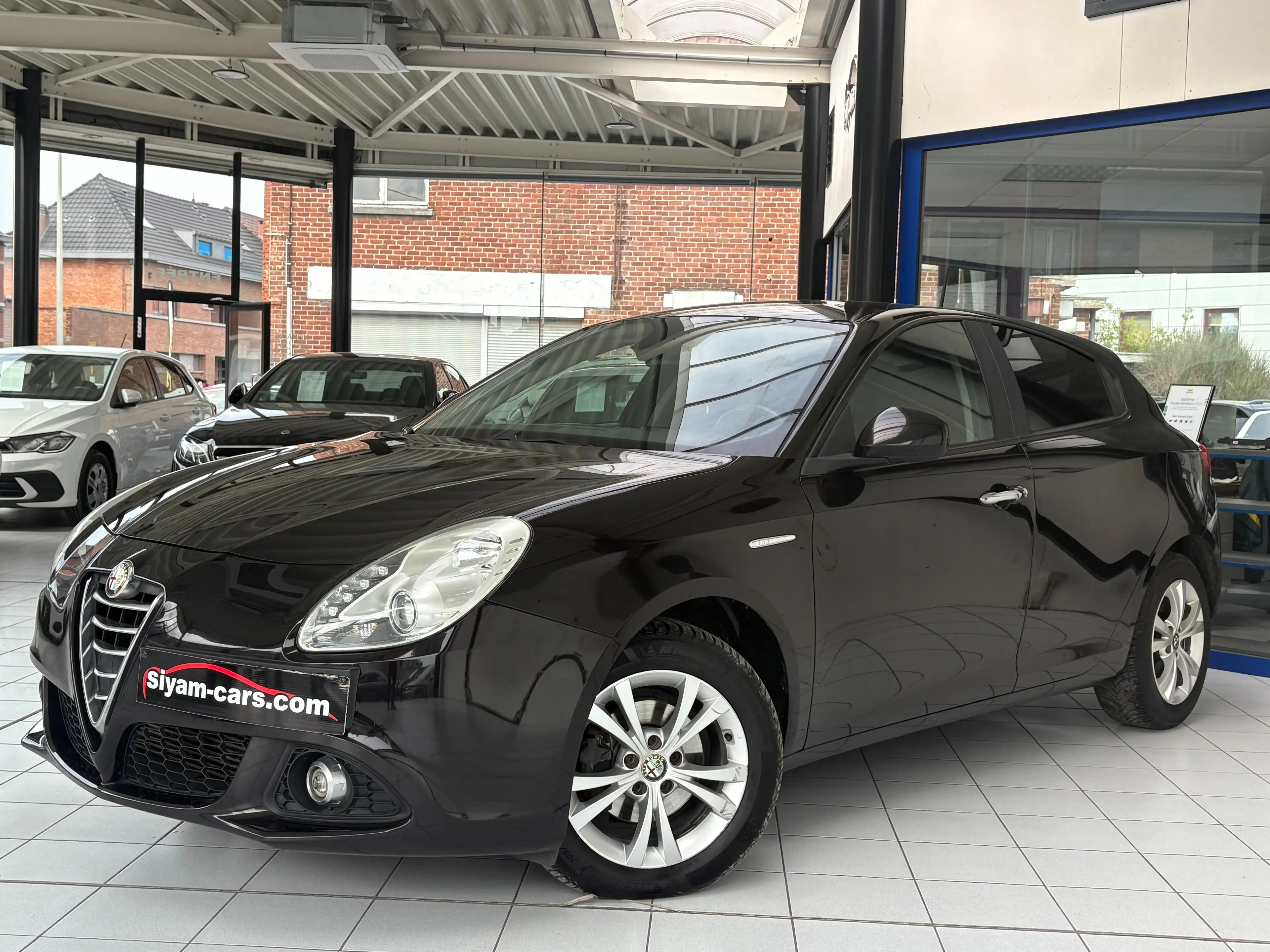 Alfa Romeo Giulietta Giulietta 1.6 JTDm *PDC * JANTES * 5 PORTES *