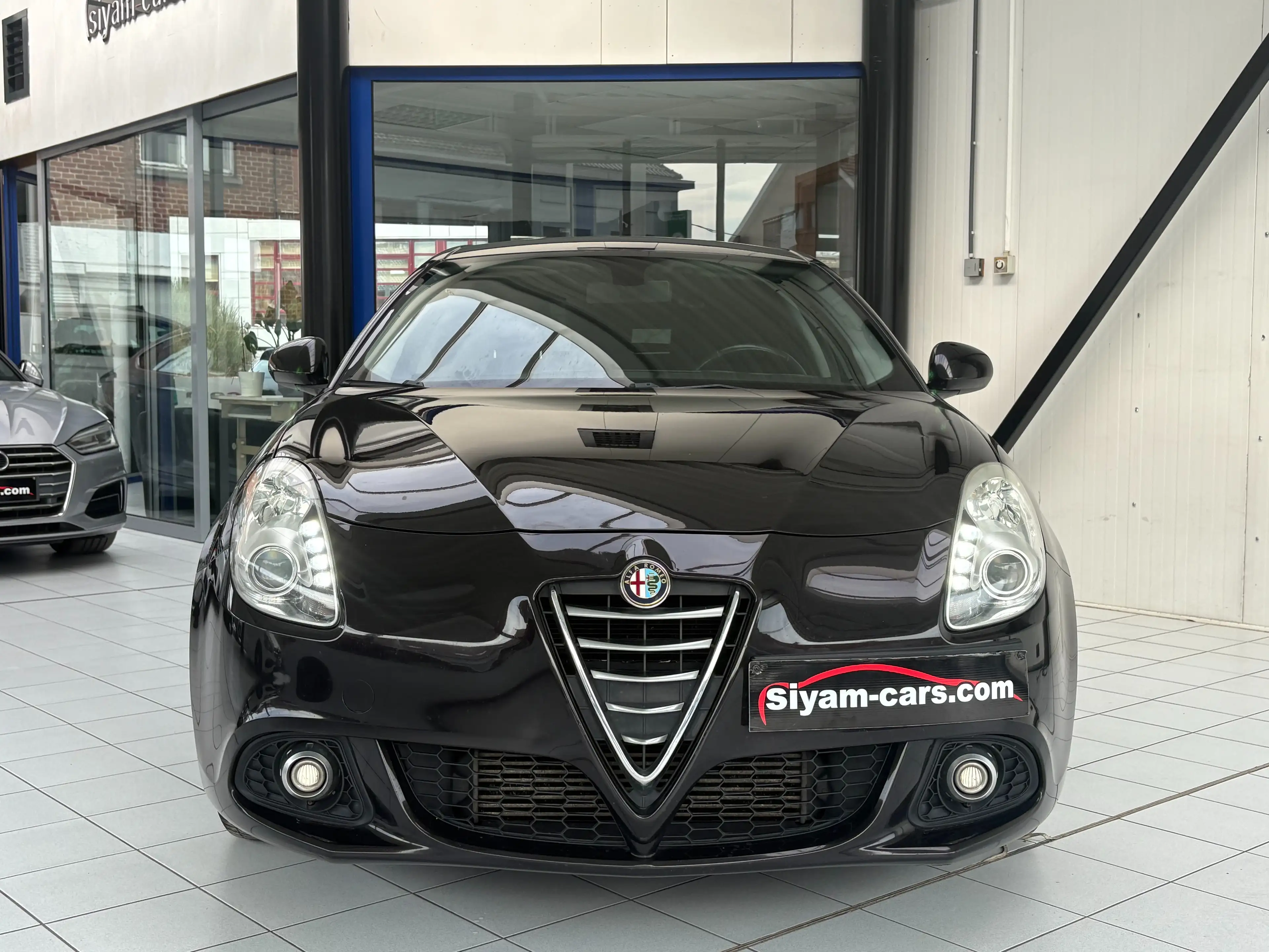 Alfa Romeo Giulietta Giulietta 1.6 JTDm *PDC * JANTES * 5 PORTES * — photo 8