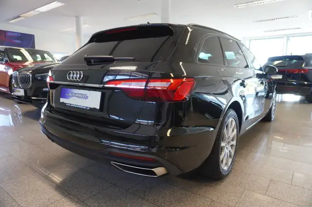 Audi A4 view 5