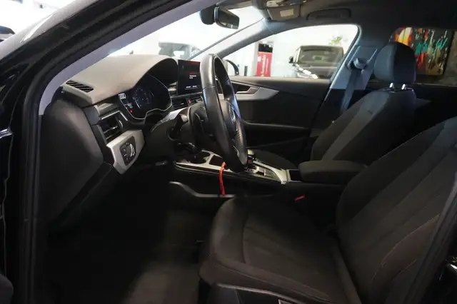 Audi A4 view 8