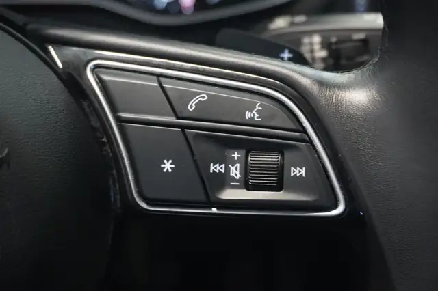 Audi A4 view 13
