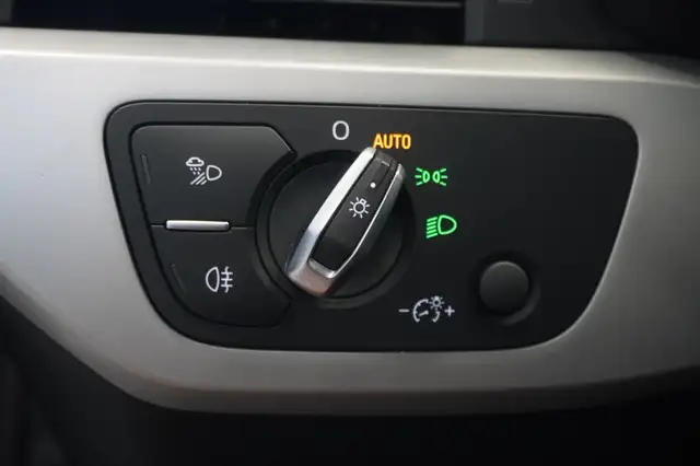 Audi A4 view 14