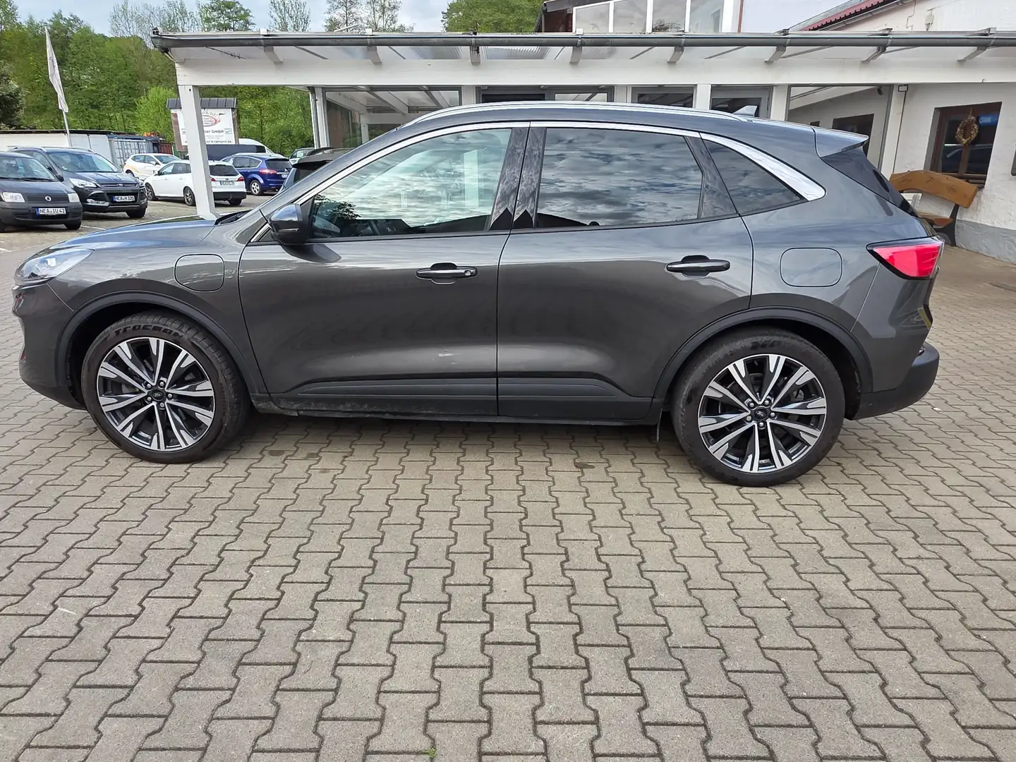 Ford Kuga Plug-In Hybrid Titanium im Hybrid 165KW Gris - 1