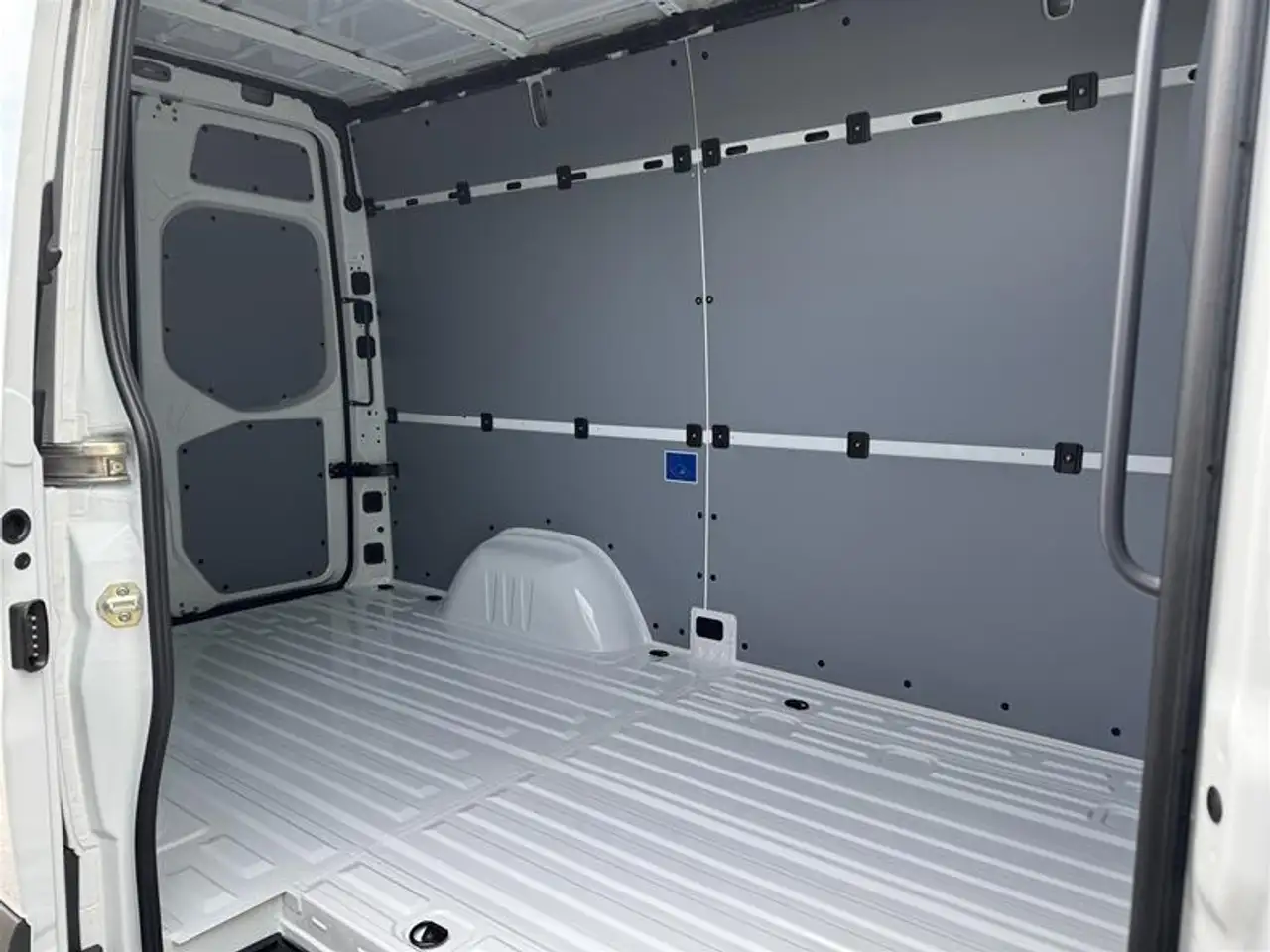 Mercedes-Benz Sprinter снимка Mercedes-Benz Sprinter