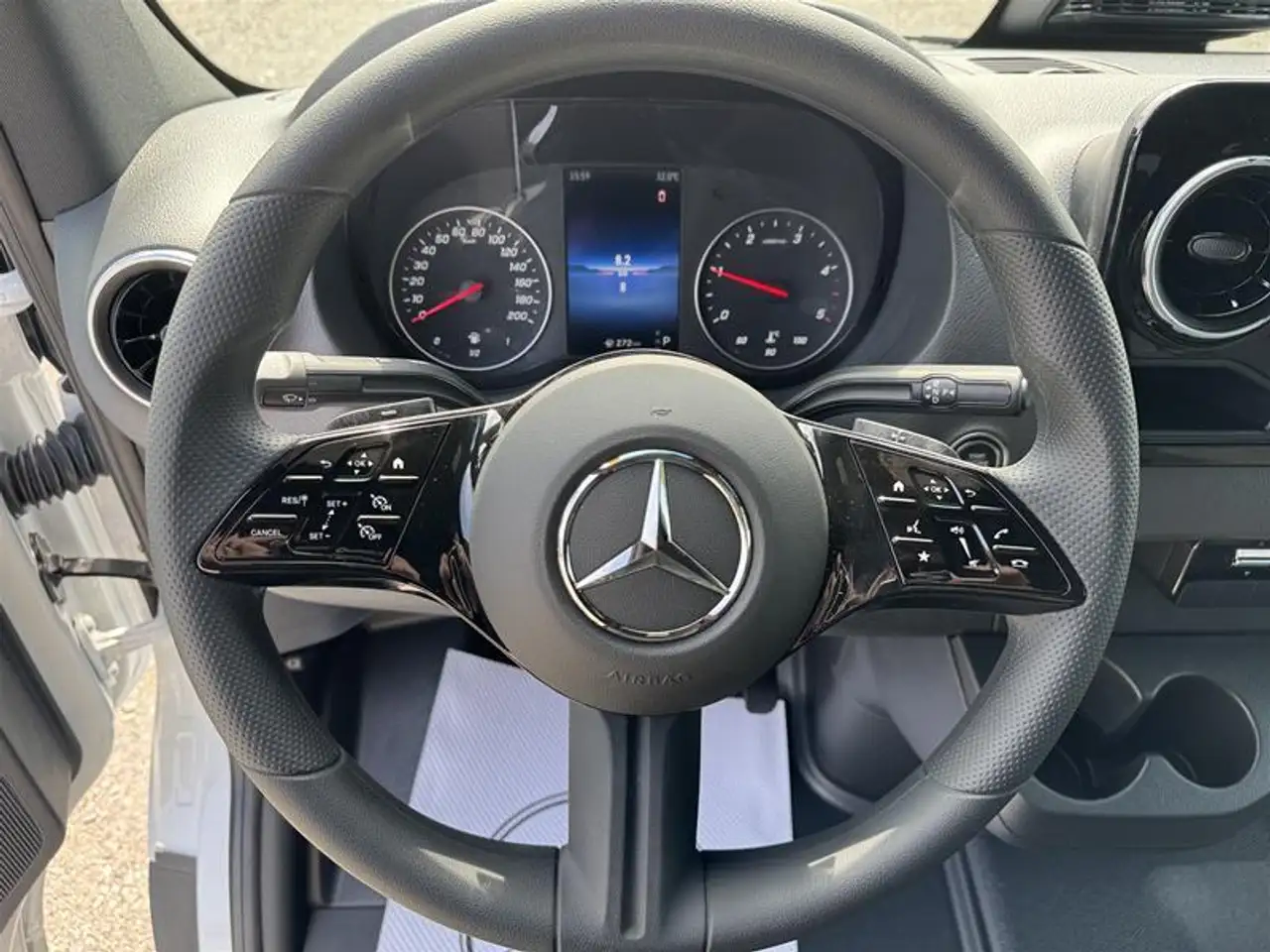 Mercedes-Benz Sprinter снимка Mercedes-Benz Sprinter